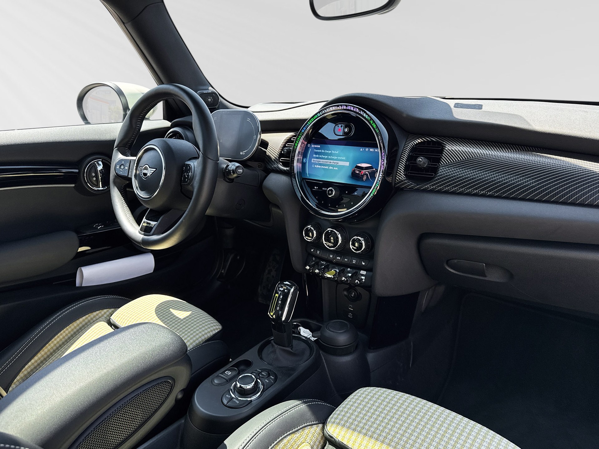MINI Cooper SE Resolute Edition-image-4