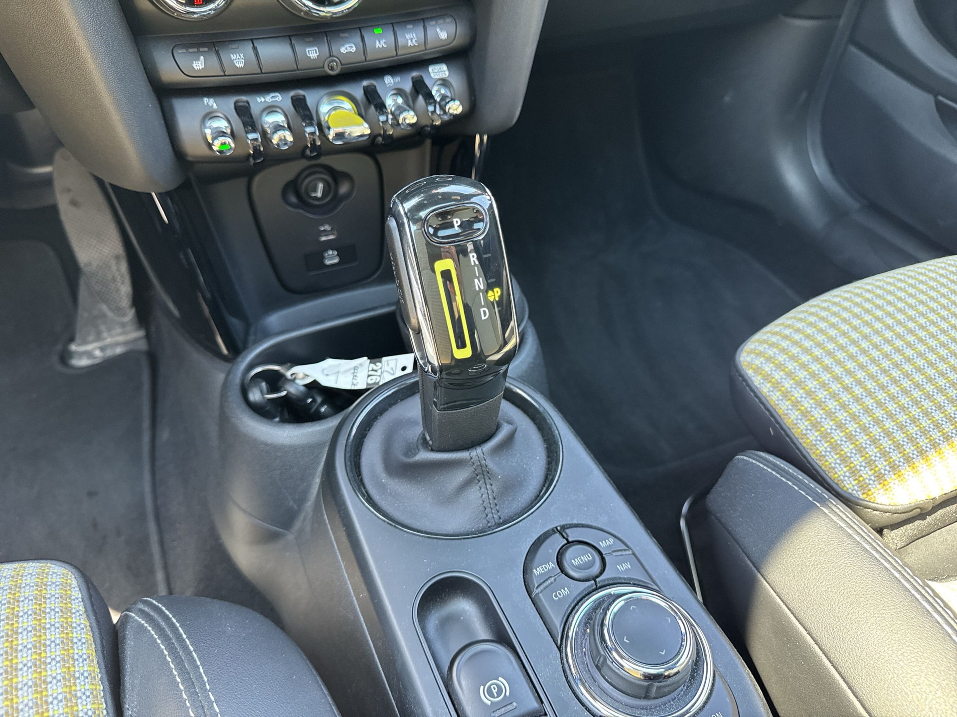 MINI Cooper SE Resolute Edition-image-12