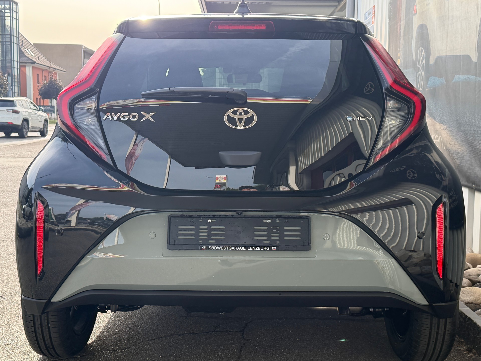 TOYOTA Aygo X 1.5 Trend e-CVT-showroom-element-3