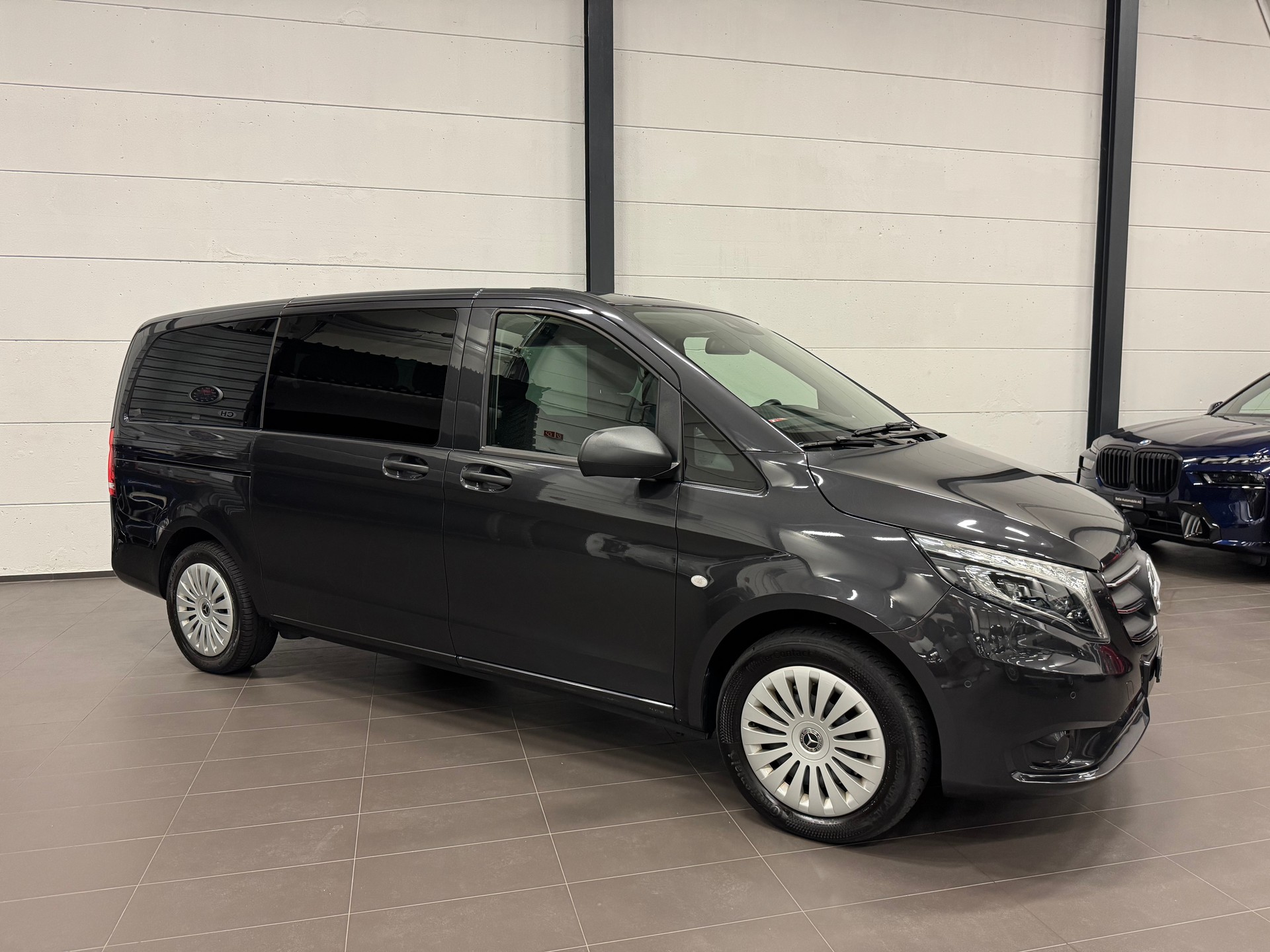 MERCEDES-BENZ Vito 116 CDI Lang Select Tourer 4Matic 9G-Tronic-image-3