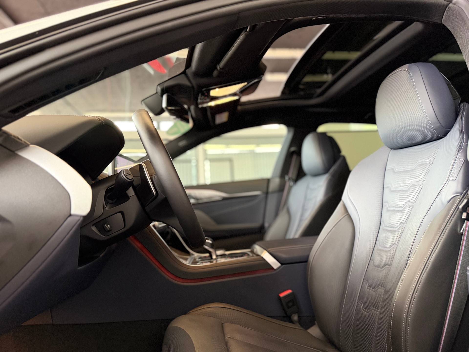 BMW 840i sDrive M Sport Pro Steptronic GRAN COUPE-image-16