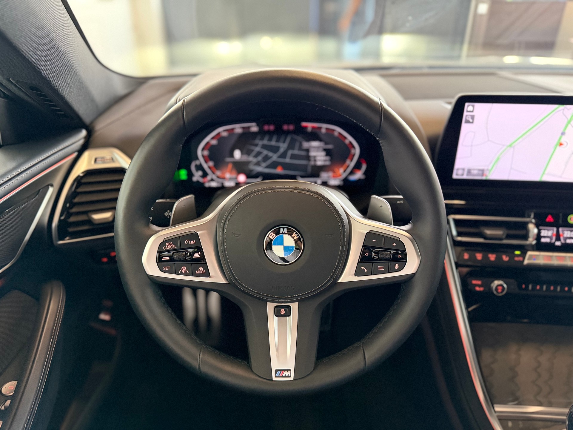 BMW 840i sDrive M Sport Pro Steptronic GRAN COUPE-image-18