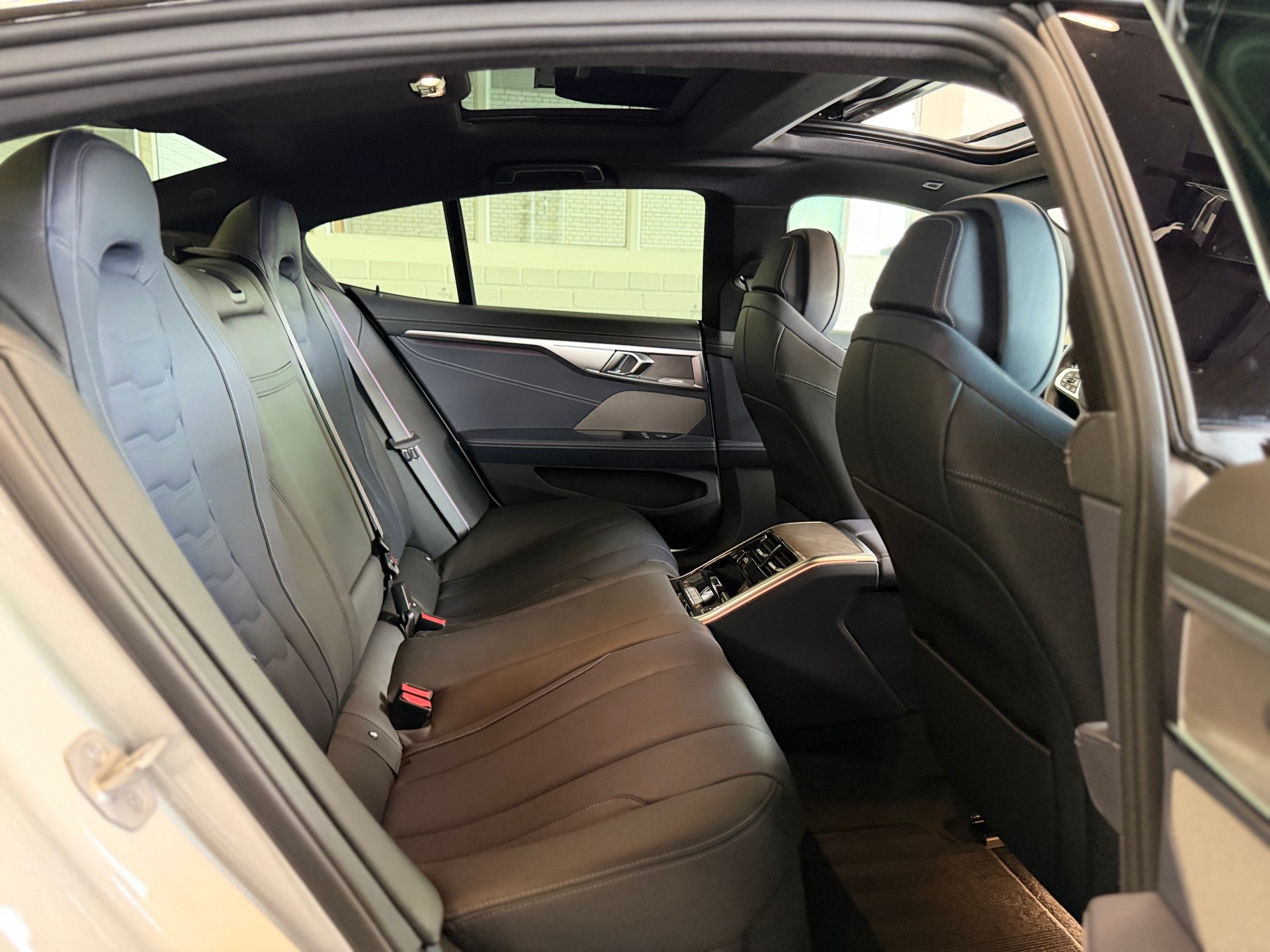 BMW 840i sDrive M Sport Pro Steptronic GRAN COUPE-image-11