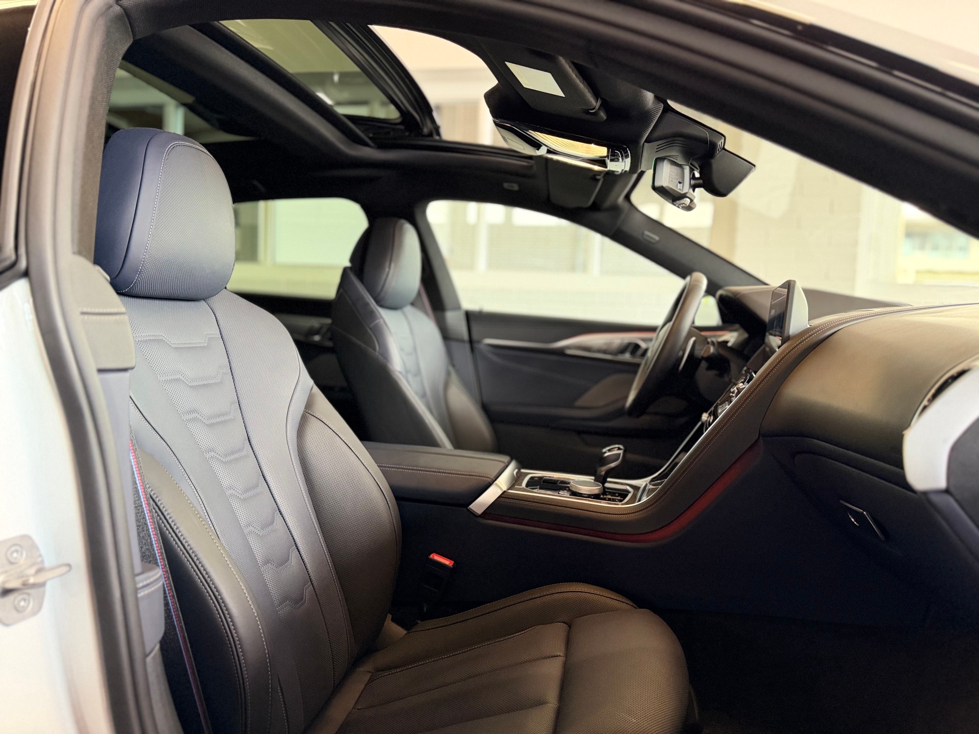 BMW 840i sDrive M Sport Pro Steptronic GRAN COUPE-image-8