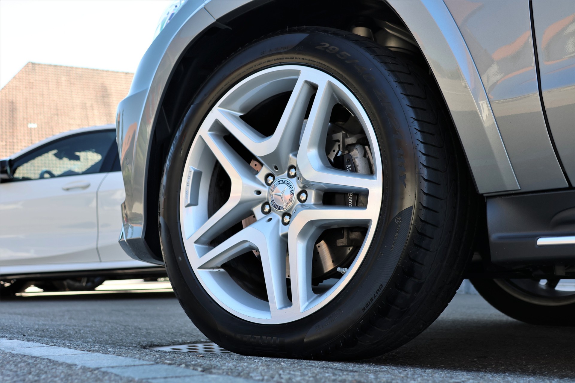 MERCEDES-BENZ GL 350 BlueTEC 4Matic 7G-TRONIC 7 SITZER (CH)-image-1