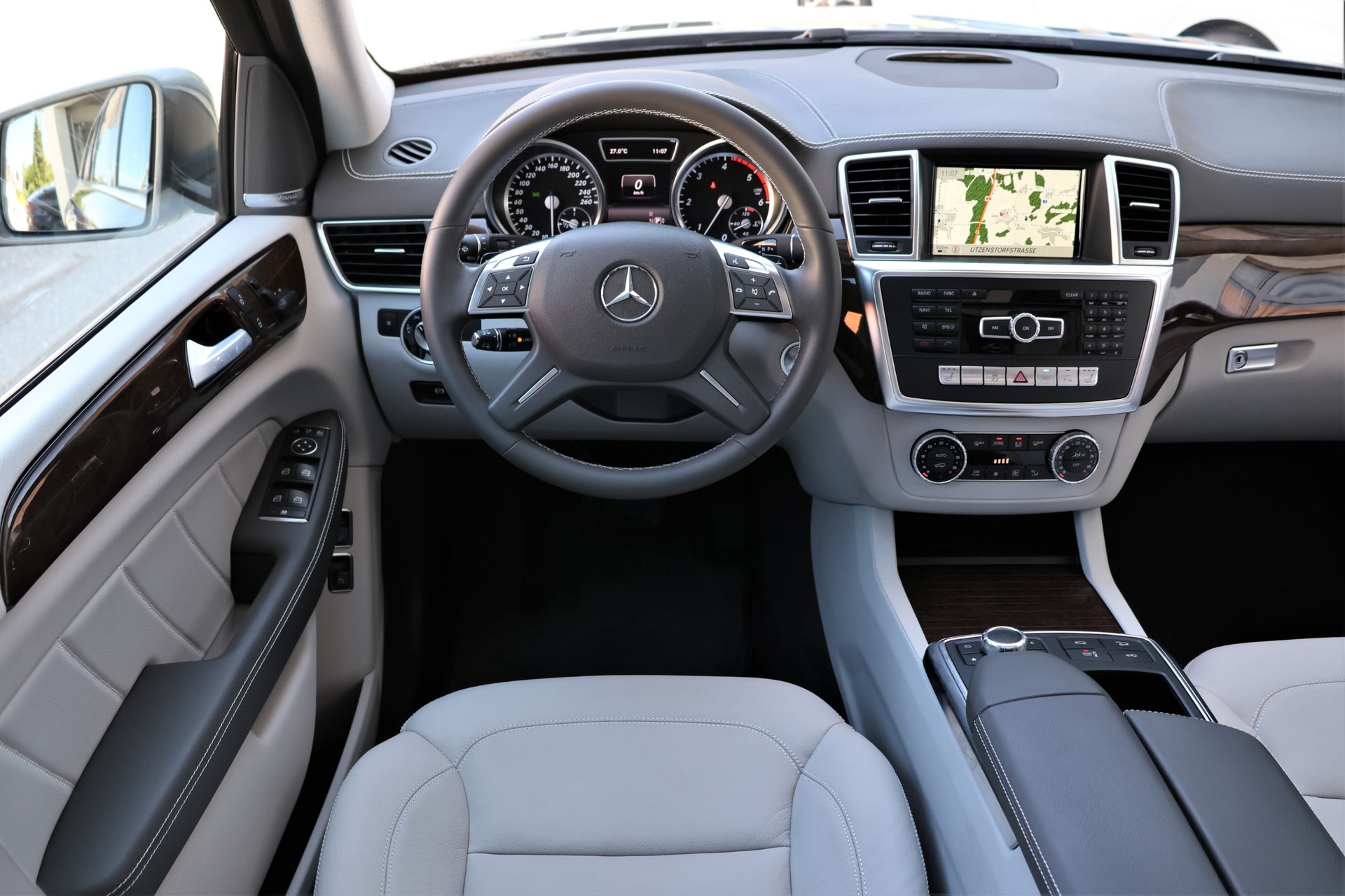 MERCEDES-BENZ GL 350 BlueTEC 4Matic 7G-TRONIC 7 SITZER (CH)-image-8