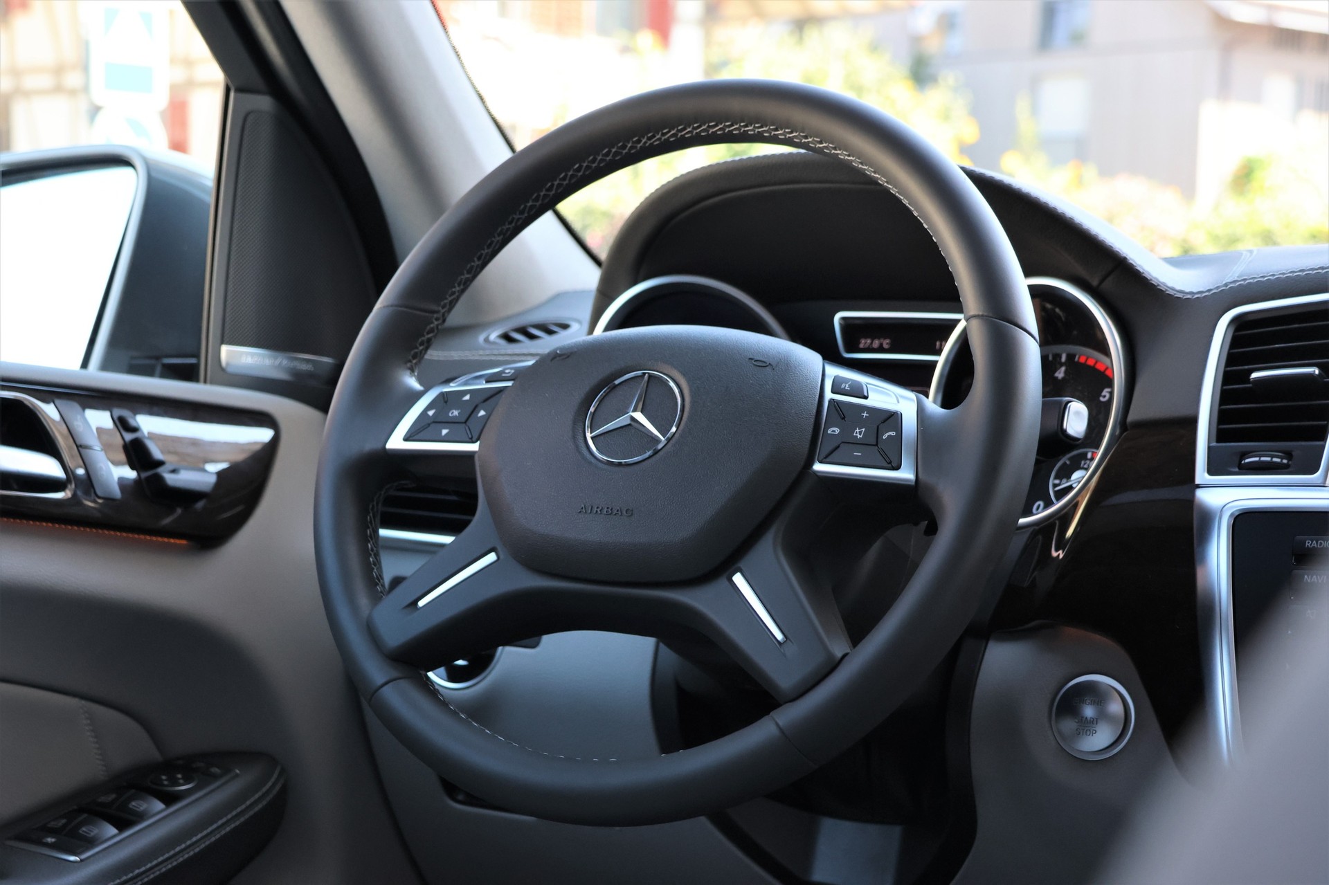 MERCEDES-BENZ GL 350 BlueTEC 4Matic 7G-TRONIC 7 SITZER (CH)-image-9