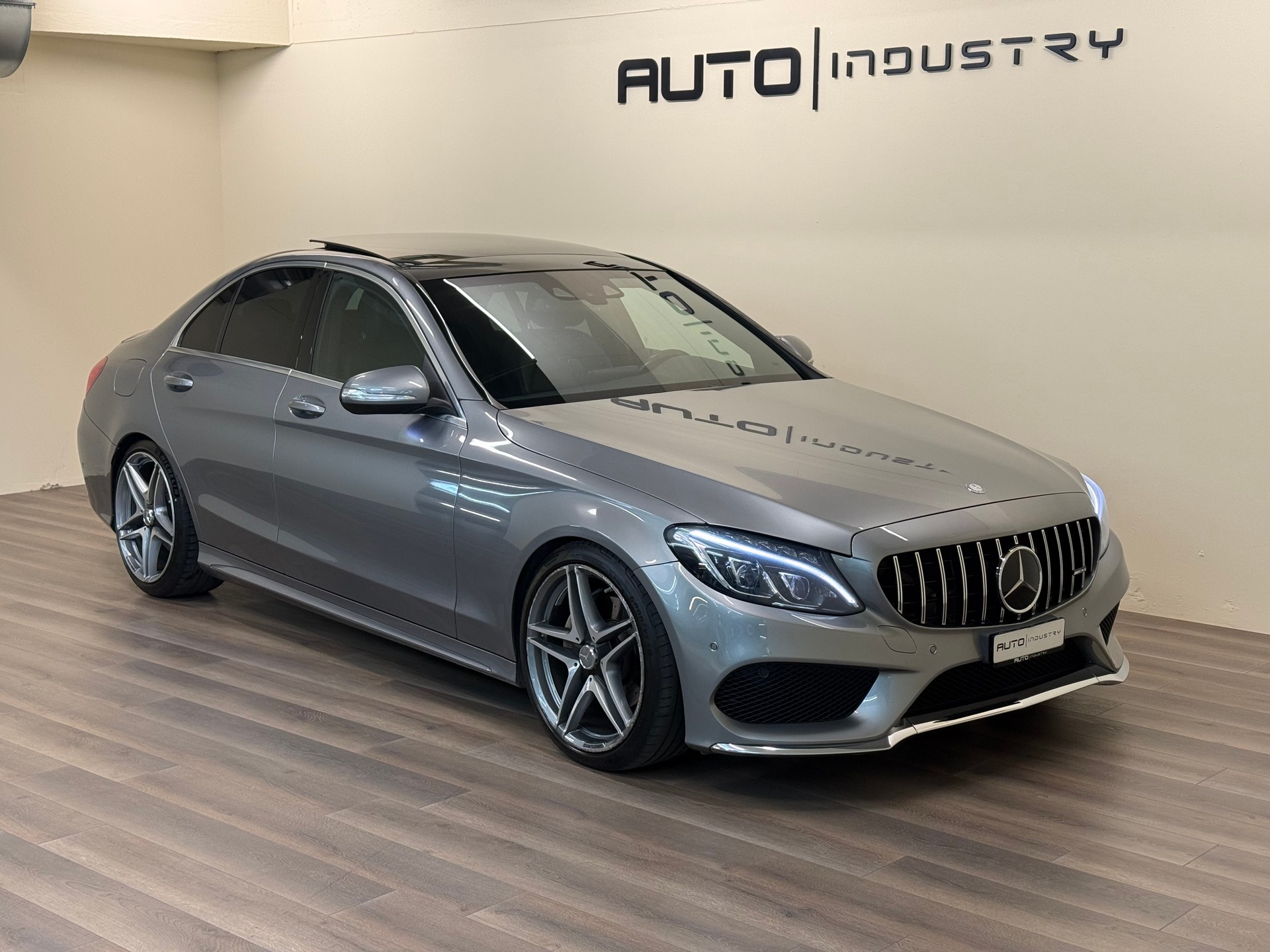 MERCEDES-BENZ C 220 BlueTEC AMG Line 7G-Tronic-image-4