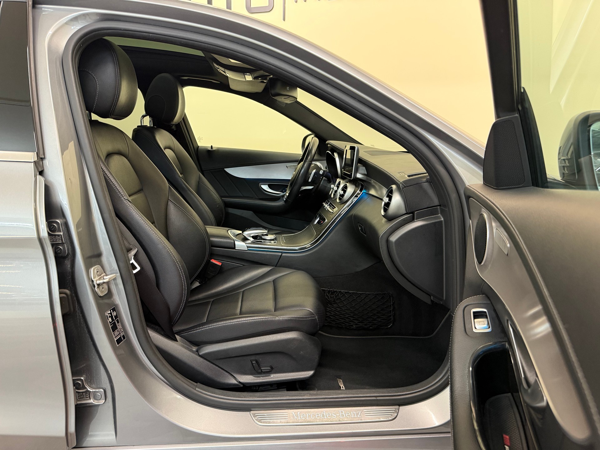 MERCEDES-BENZ C 220 BlueTEC AMG Line 7G-Tronic-image-23
