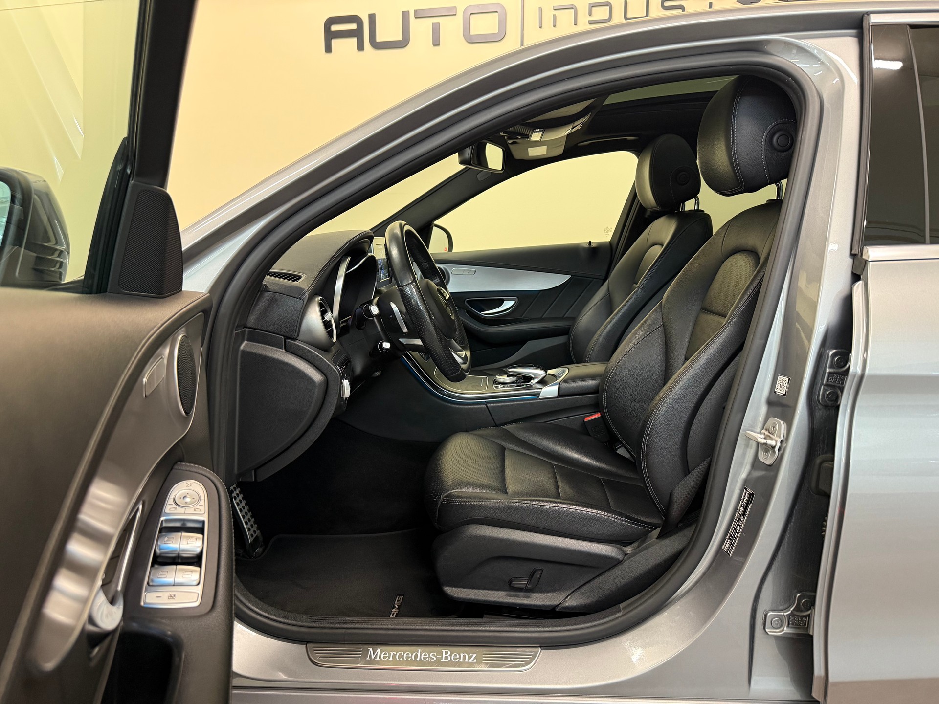 MERCEDES-BENZ C 220 BlueTEC AMG Line 7G-Tronic-image-10