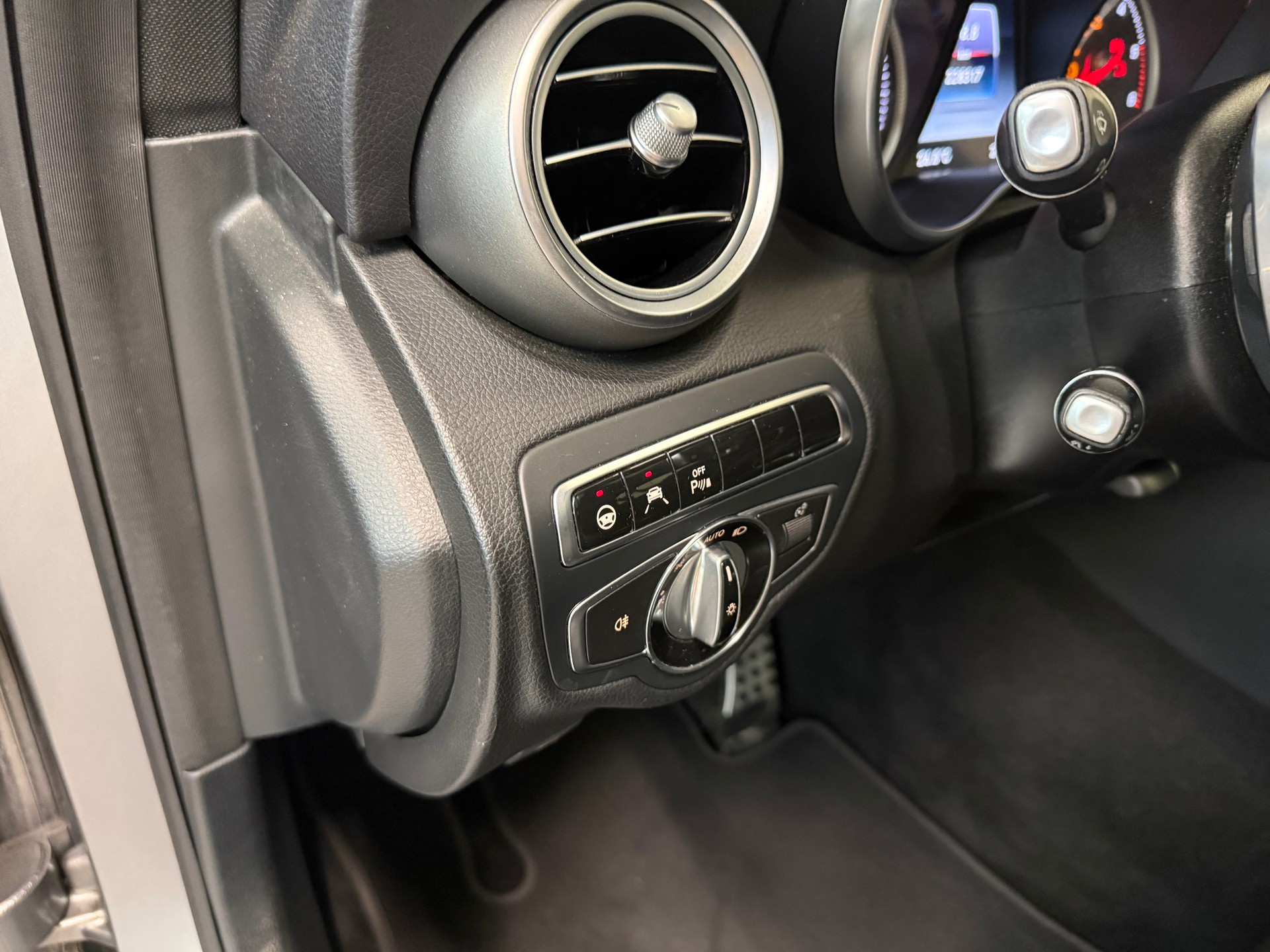 MERCEDES-BENZ C 220 BlueTEC AMG Line 7G-Tronic-image-14