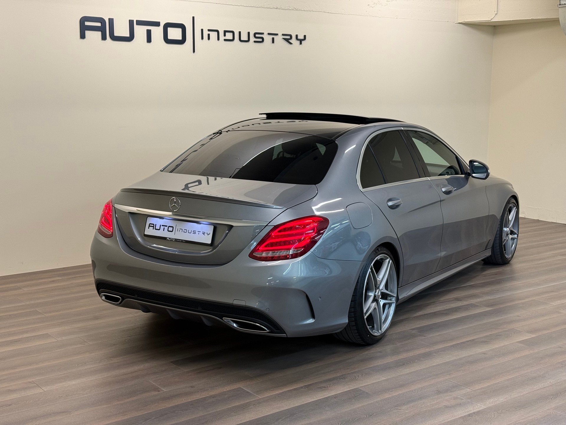 MERCEDES-BENZ C 220 BlueTEC AMG Line 7G-Tronic-showroom-element-2