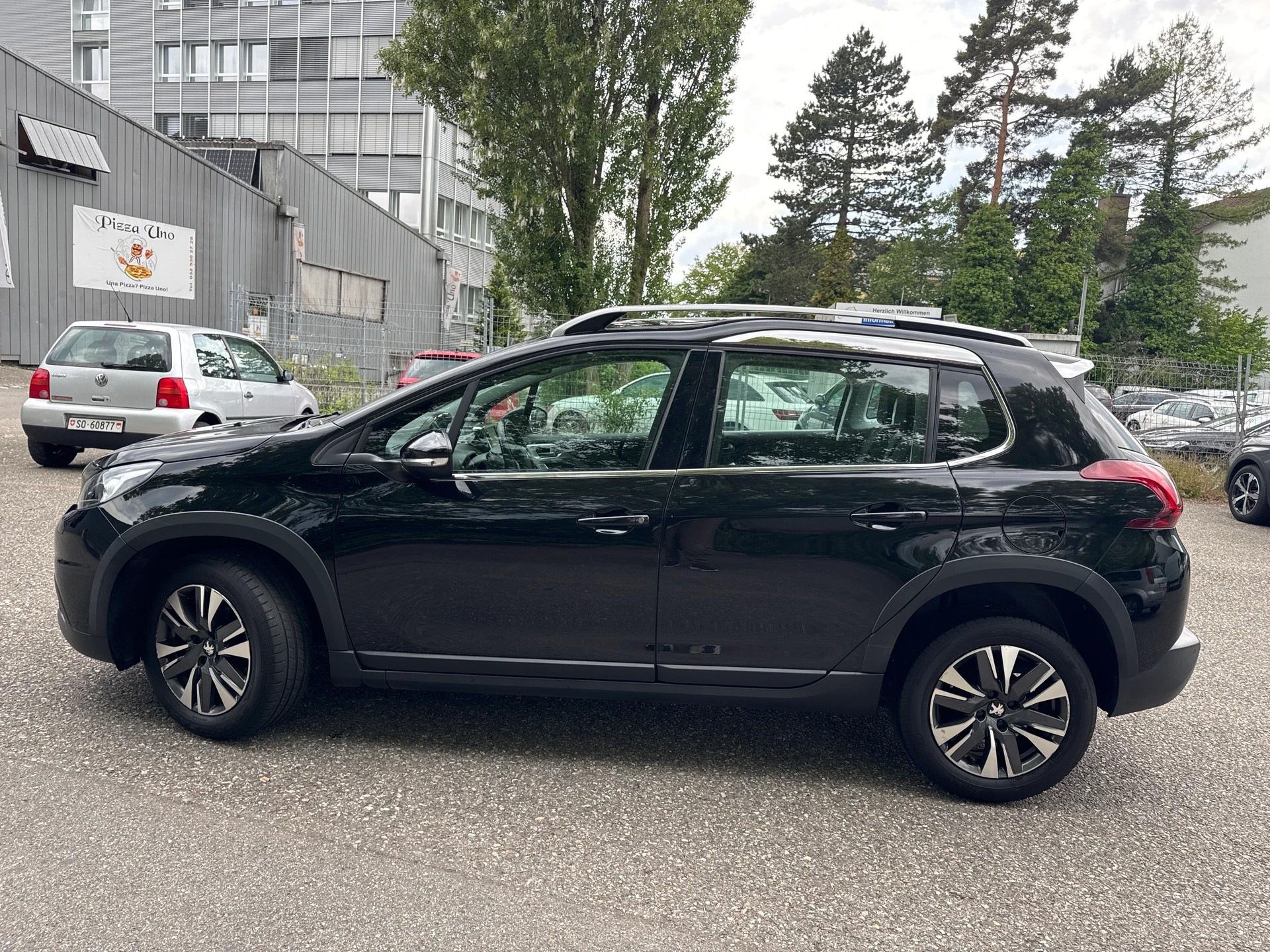 PEUGEOT 2008 1.5 BlueHDi Allure * Teil-Leder * Gr. Navi * Klima-auto * Tempomat * PDC H * Frisch Ab MFK-image-7