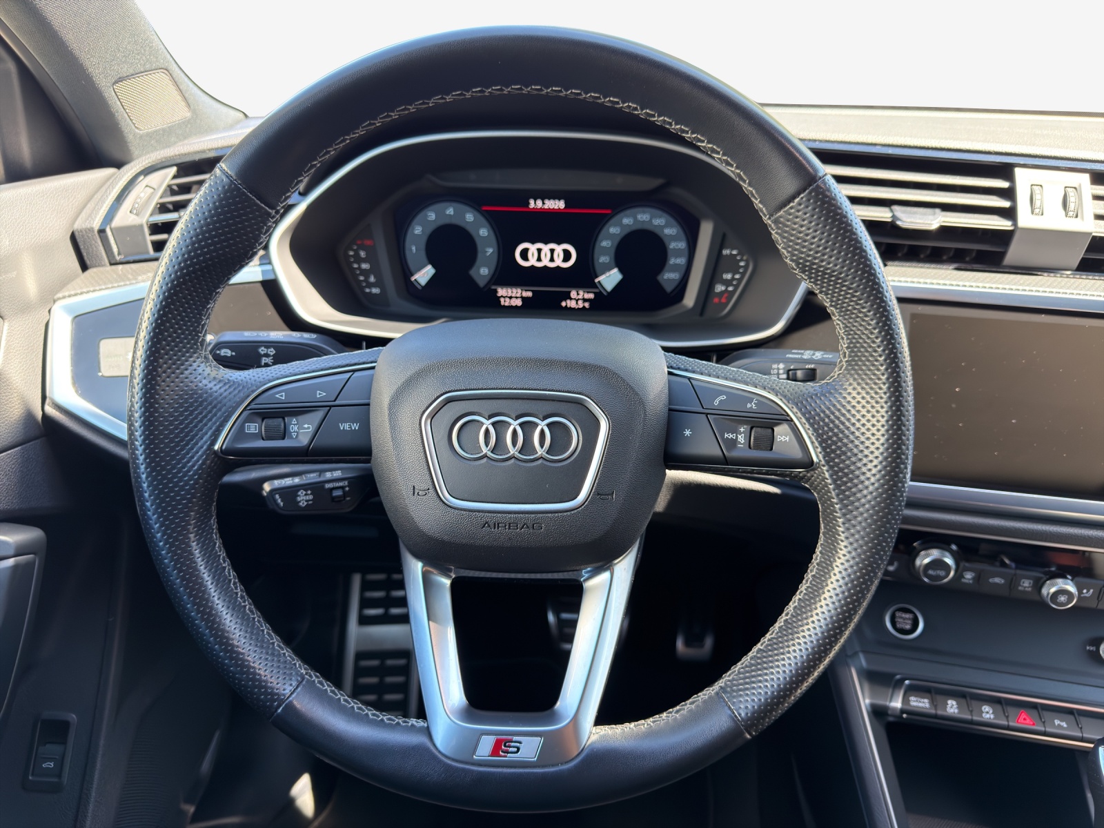 AUDI Q3 Sportback 35 TFSI S line Attraction S-tronic-image-9