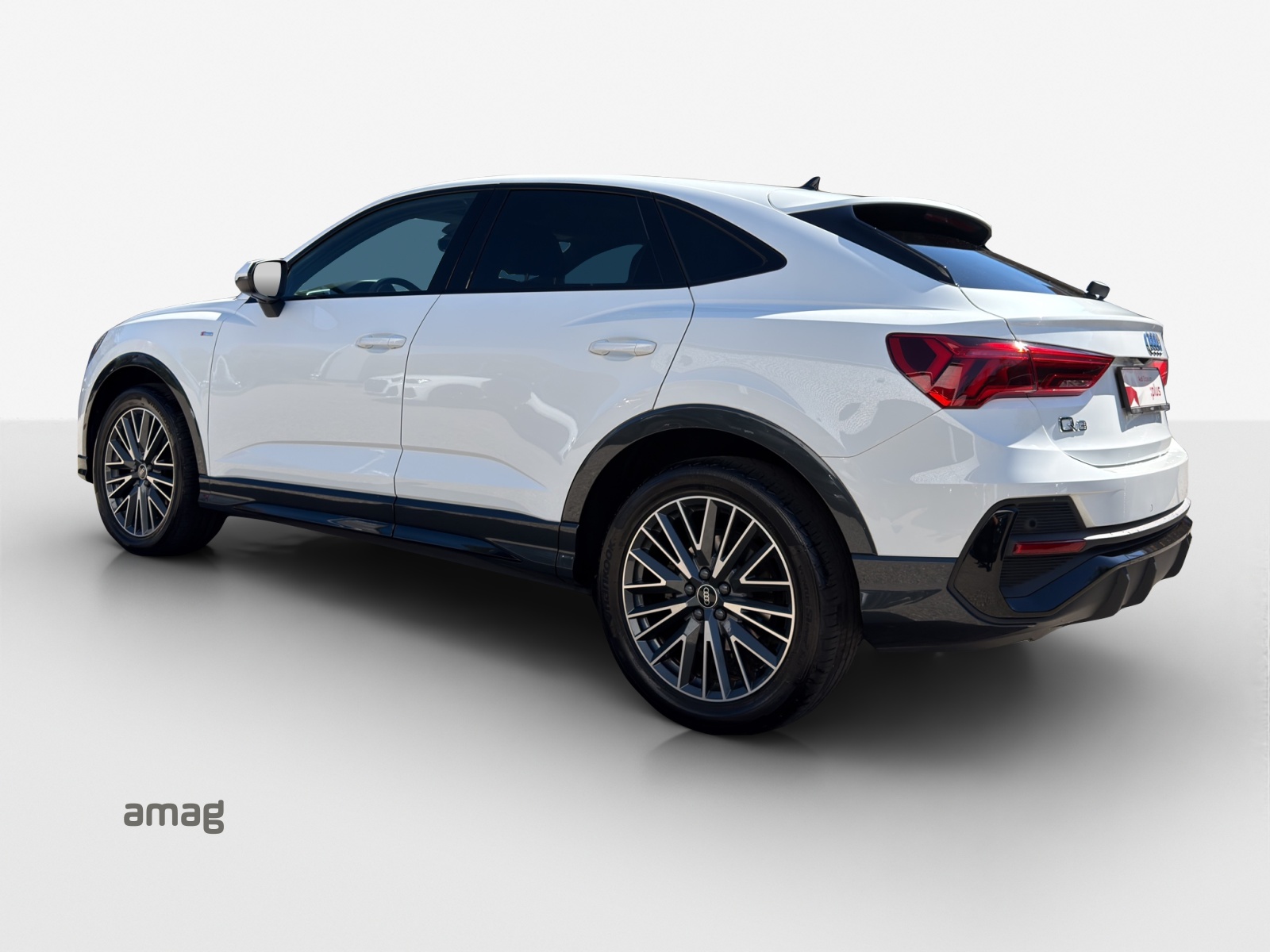AUDI Q3 Sportback 35 TFSI S line Attraction S-tronic-image-2