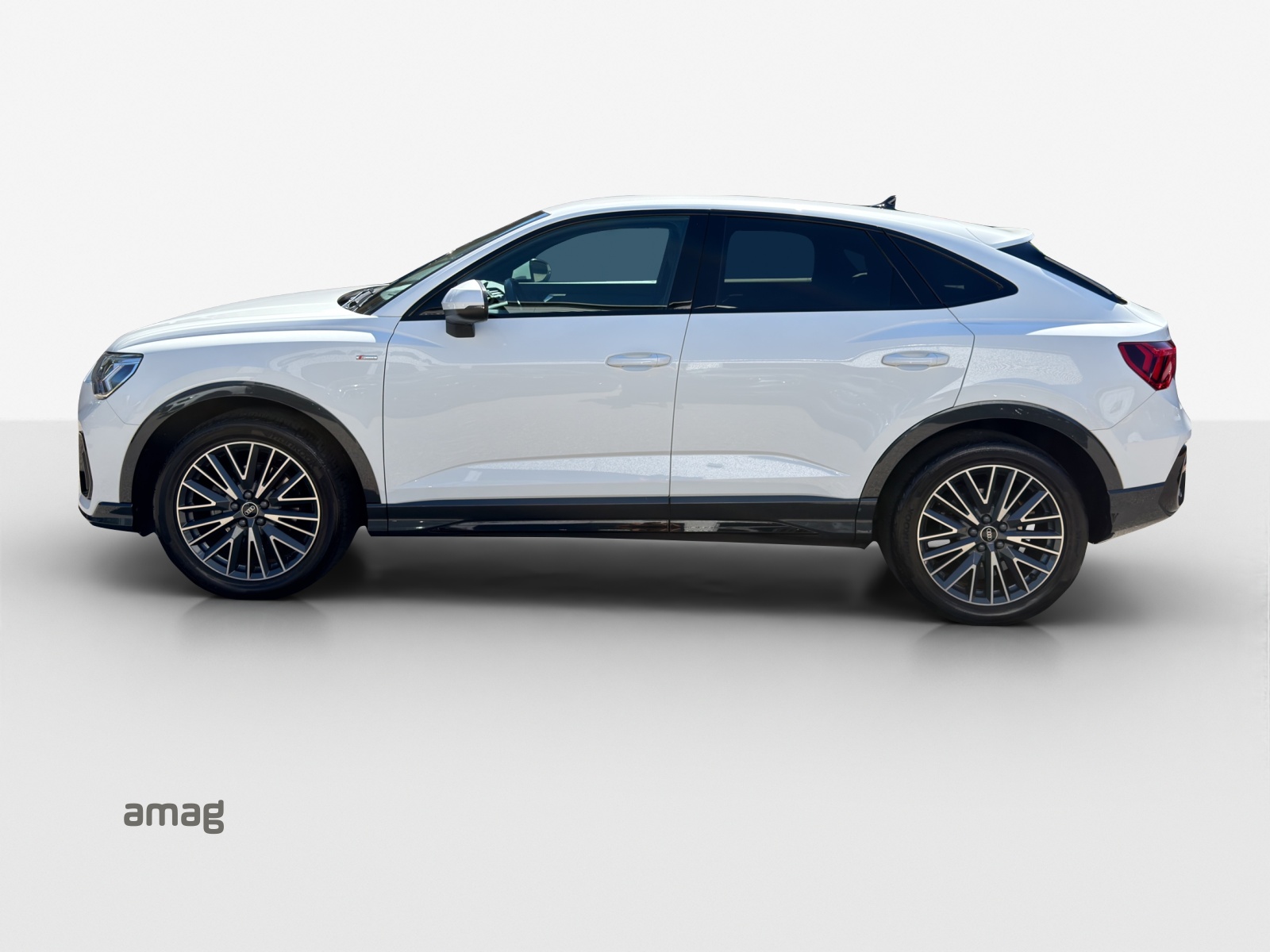 AUDI Q3 Sportback 35 TFSI S line Attraction S-tronic-image-1