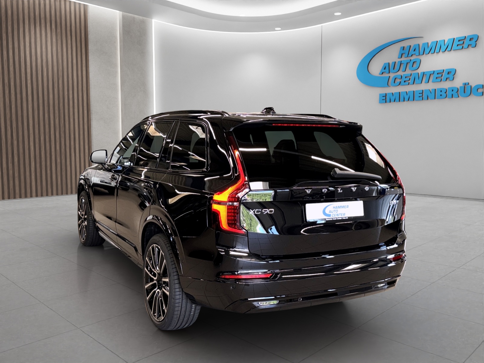 VOLVO XC90 2.0 B5 MH Ultra Dark AWD-image-2