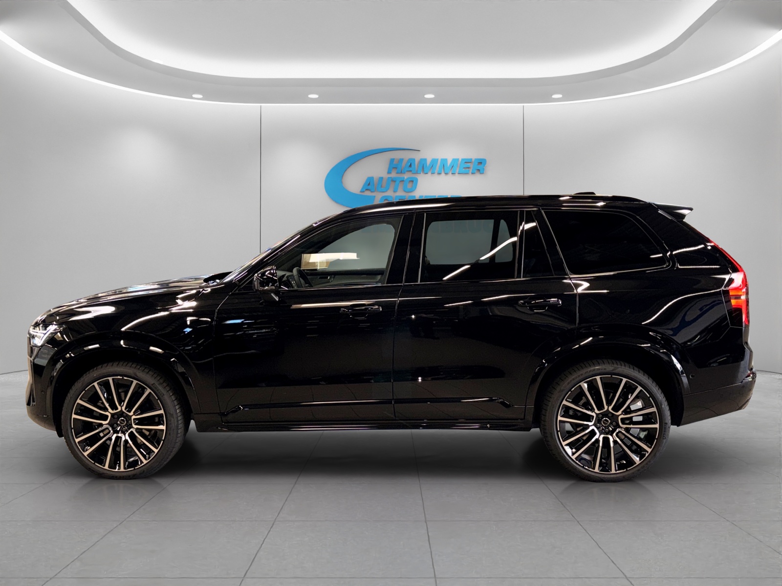 VOLVO XC90 2.0 B5 MH Ultra Dark AWD-image-1