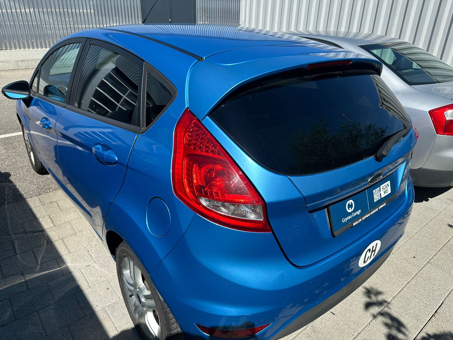 FORD Fiesta 1.4 16V Trend Automatic-image-3
