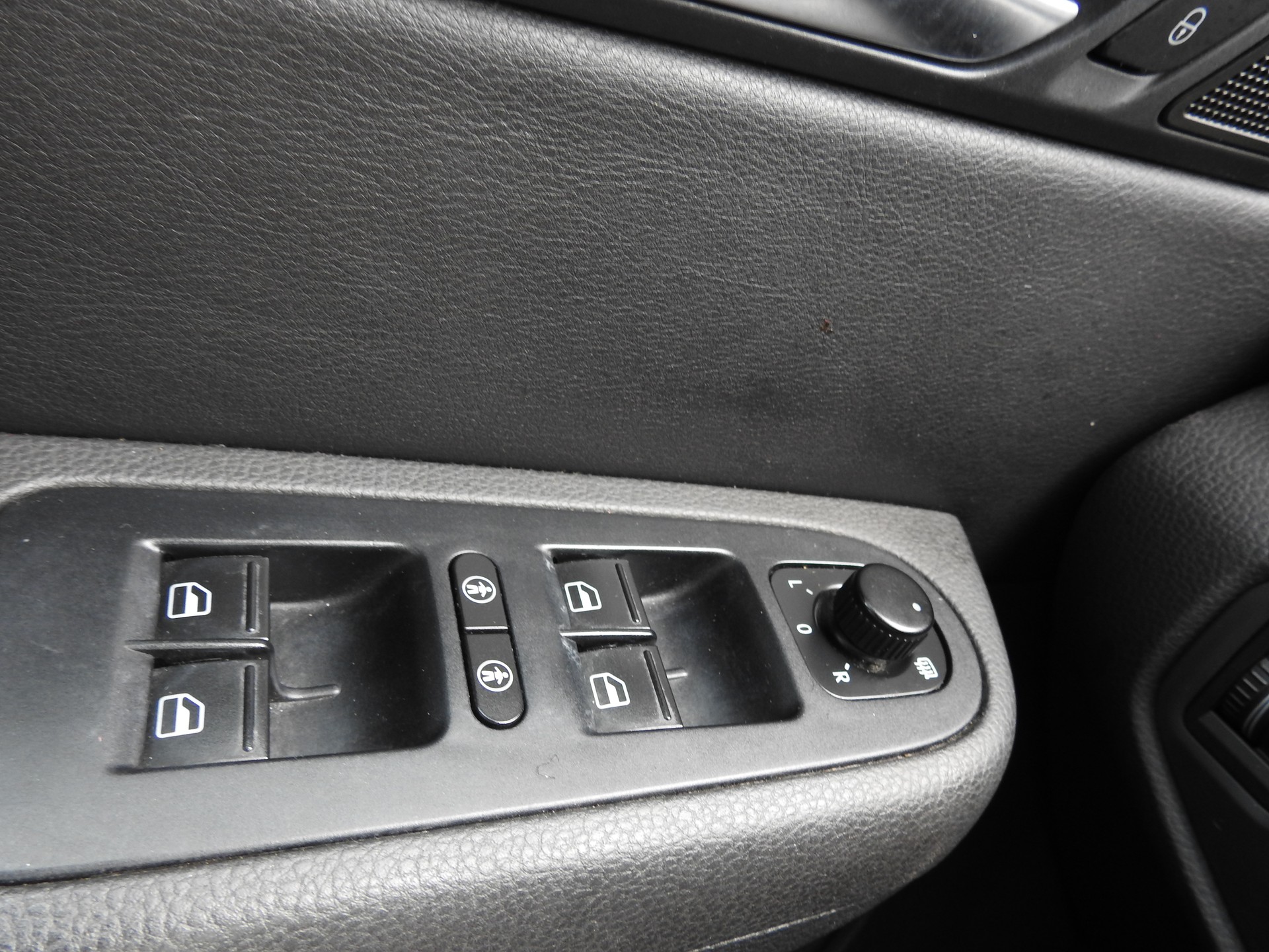 SEAT Alhambra 2.0 TDI Comfort 4x4-image-24