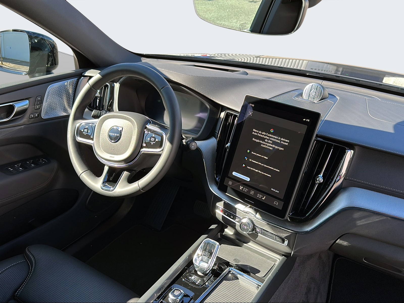 VOLVO XC60 2.0 T8 TE Black Edition eAWD-image-15
