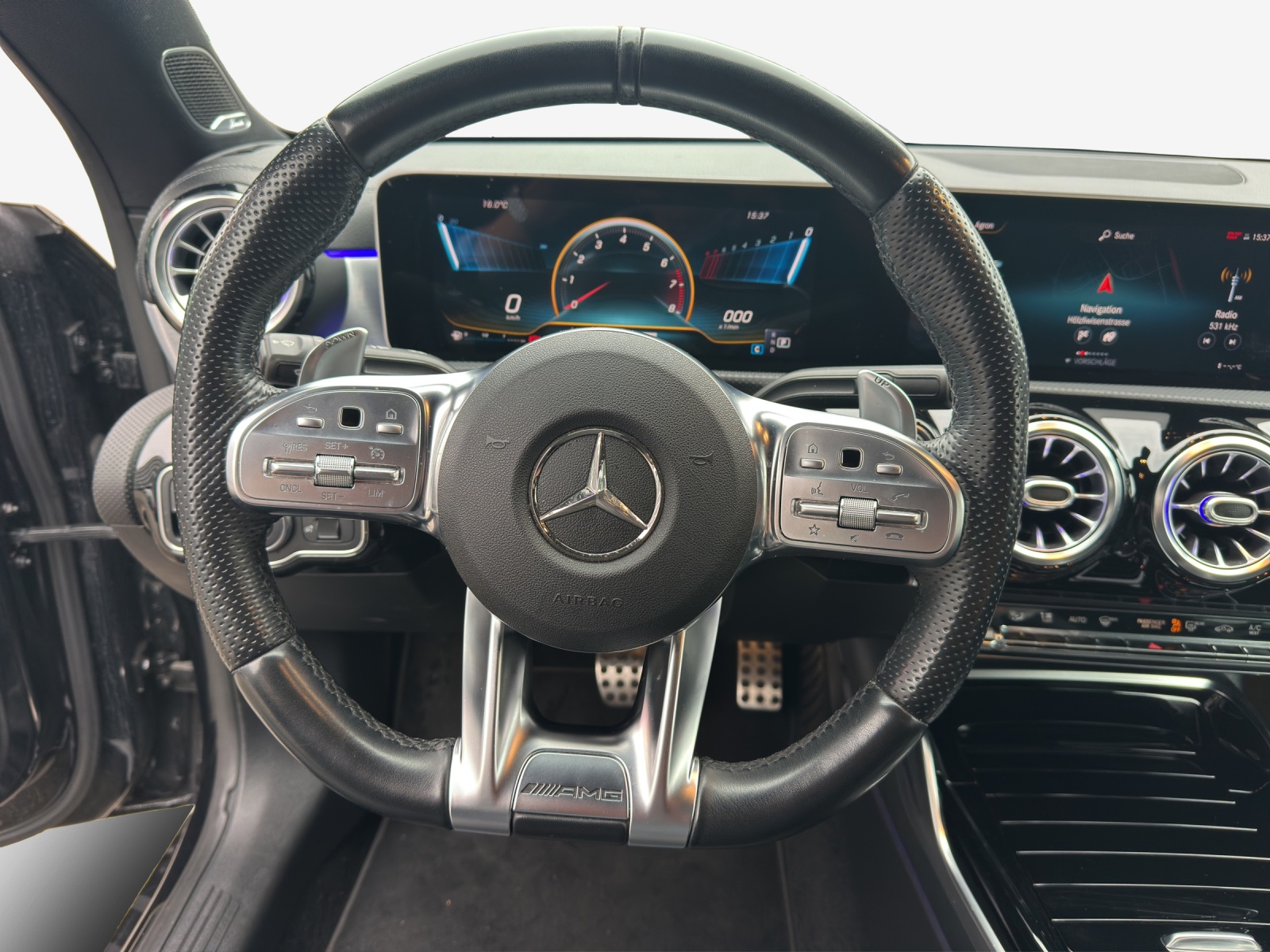 MERCEDES-BENZ CLA 35 AMG 4Matic 7G-DCT-image-9