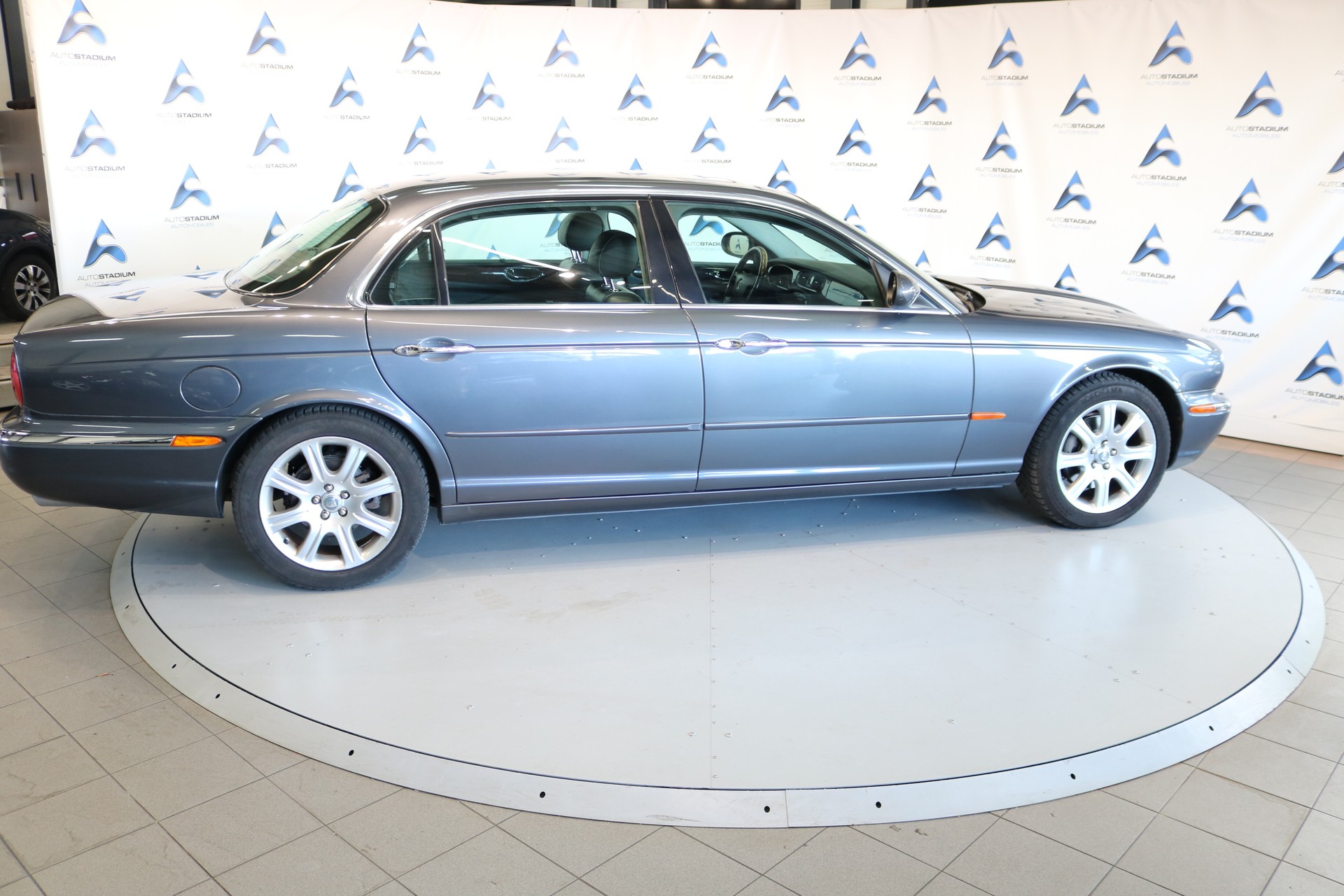 JAGUAR XJ8 LWB 4.2 V8 Executive-image-20