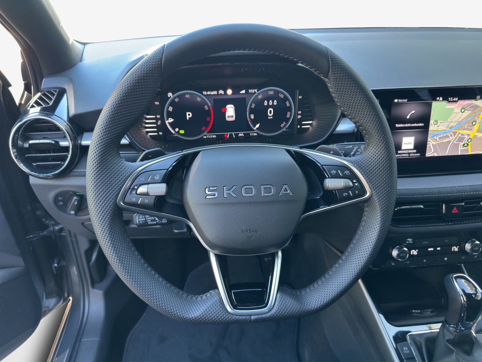 SKODA Fabia 1.0 TSI Dynamic DSG-image-9