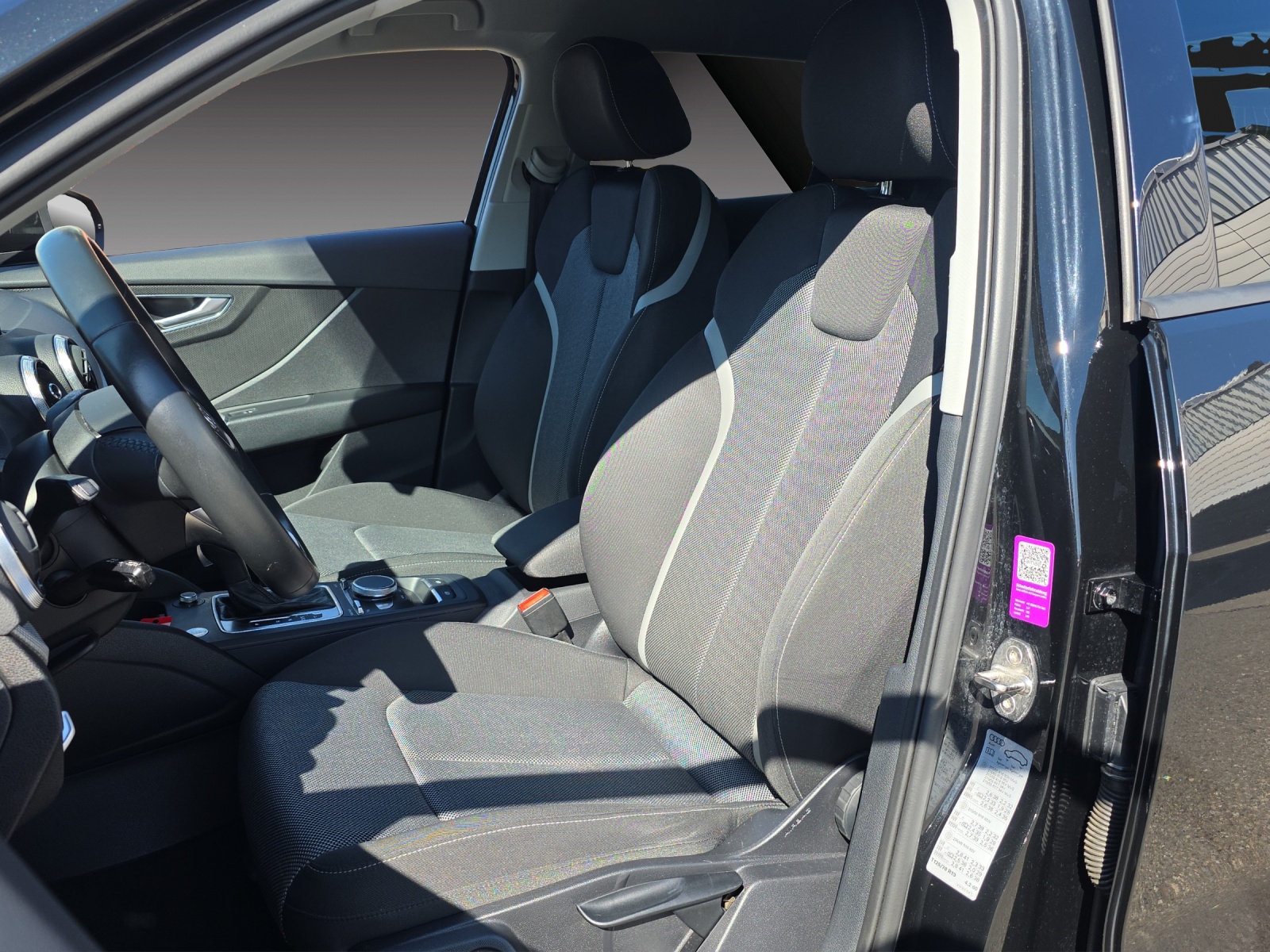AUDI Q2 40 TFSI S line quattro S-tronic-image-14