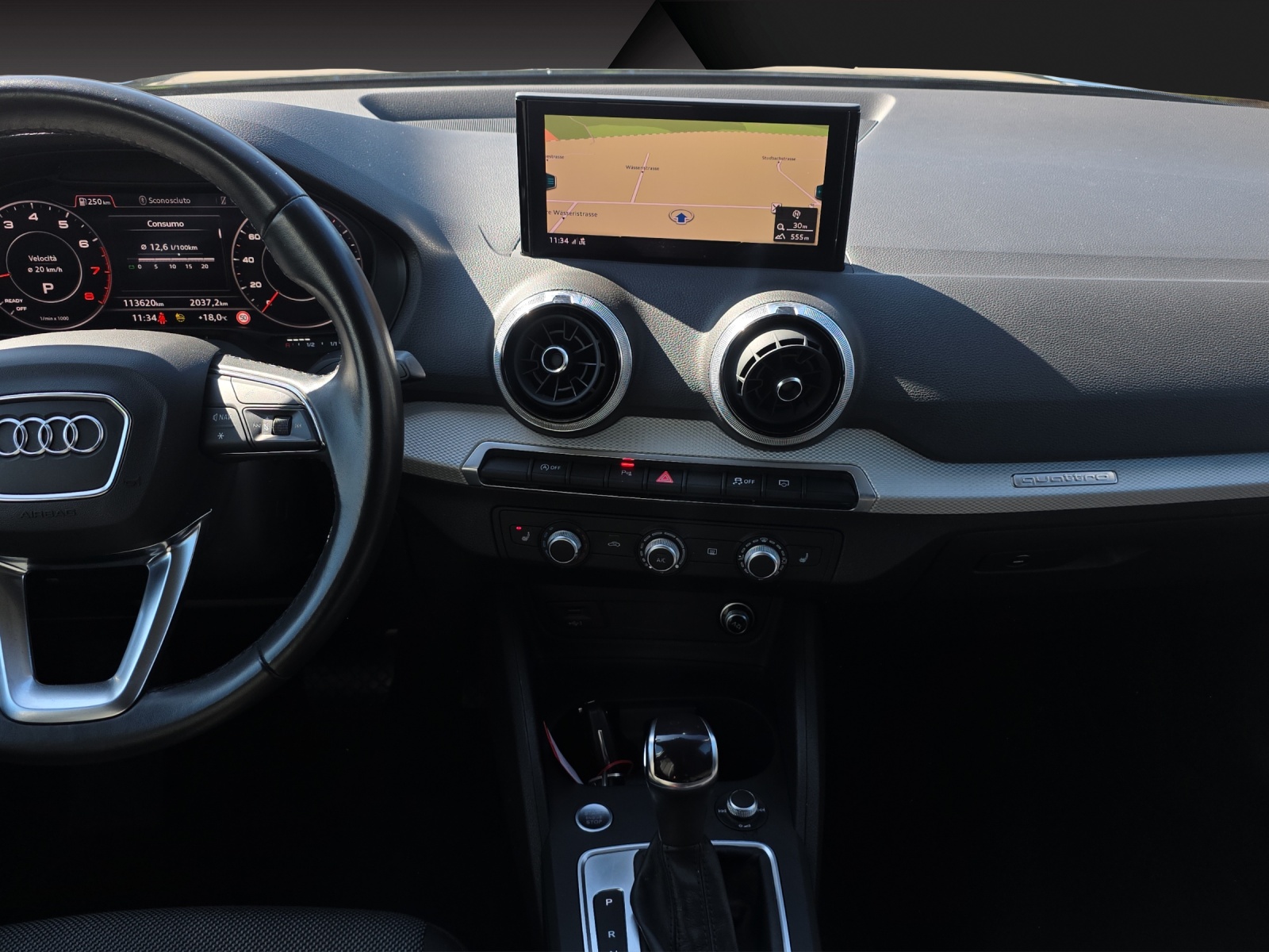 AUDI Q2 40 TFSI S line quattro S-tronic-image-11