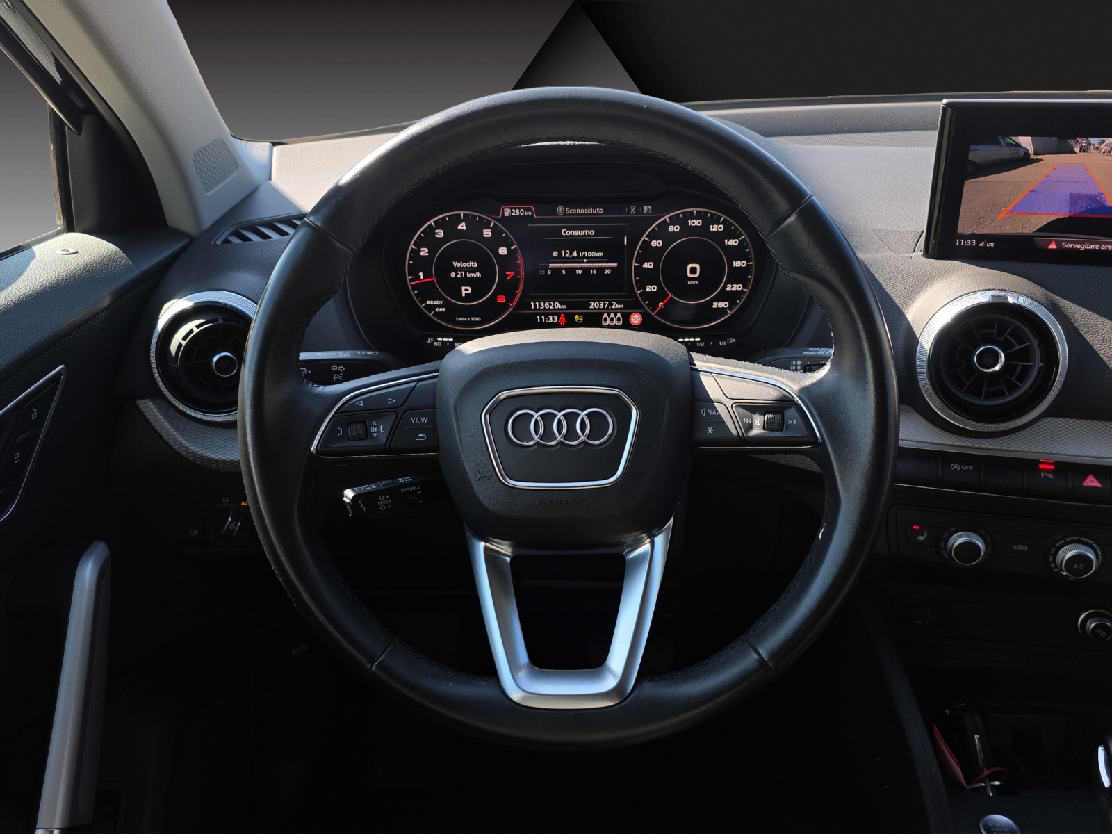 AUDI Q2 40 TFSI S line quattro S-tronic-image-8