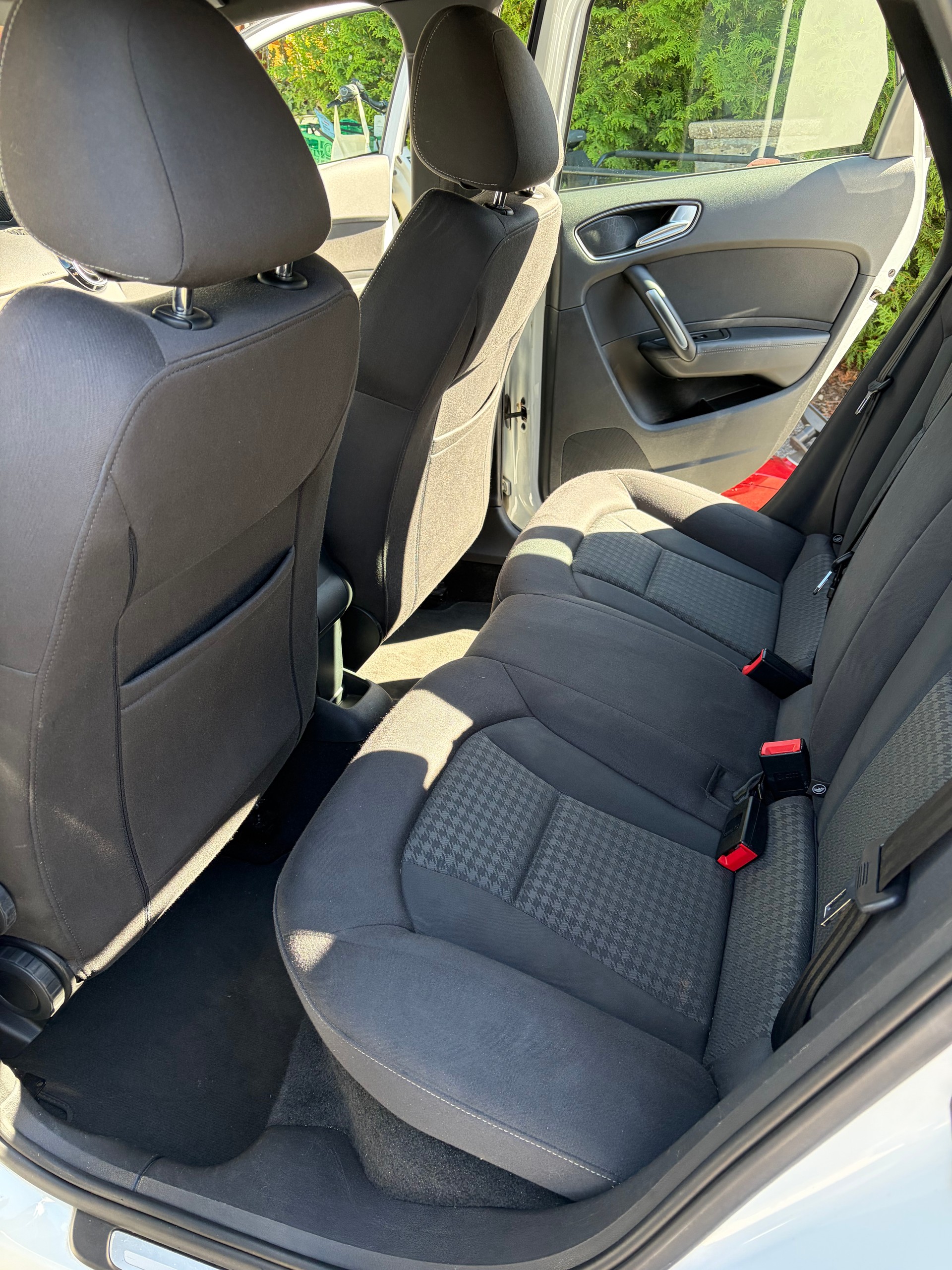 AUDI 1.4 TFSI COD Ambition S-Tronic-image-4