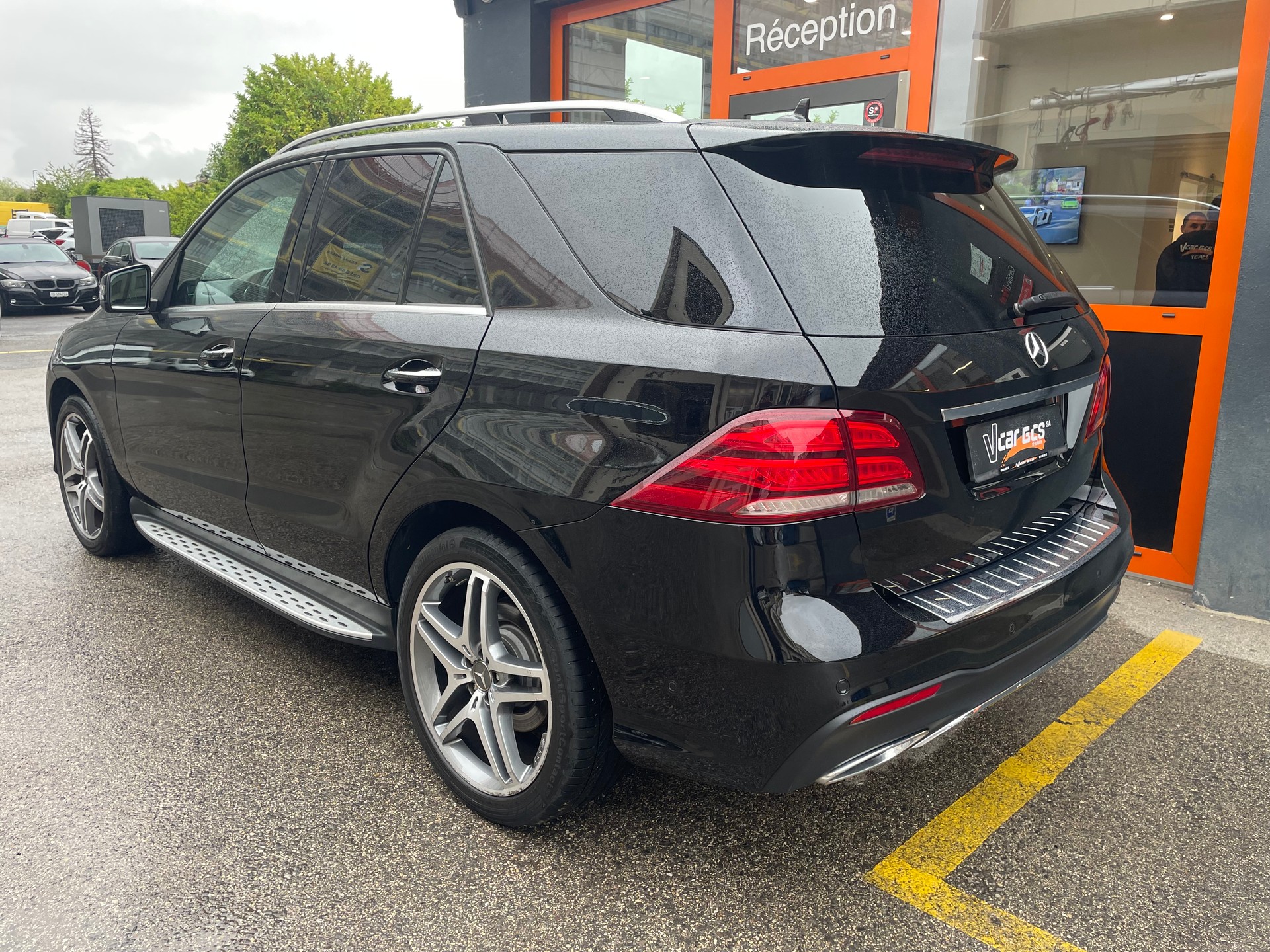MERCEDES-BENZ GLE 350 d Executive 4Matic 9G-Tronic-image-2