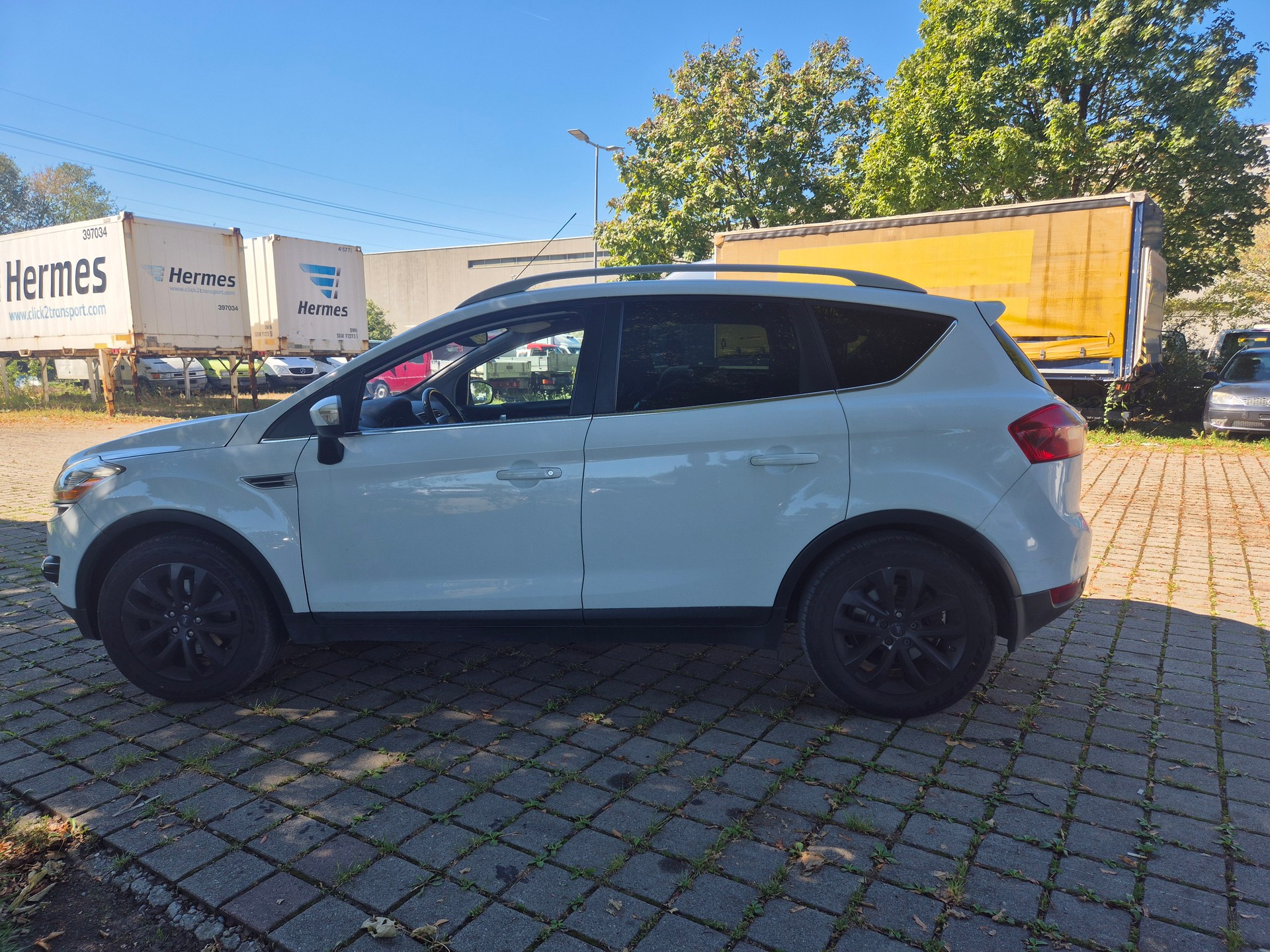 FORD Kuga 2.5 Turbo Titanium 4WD-image-4