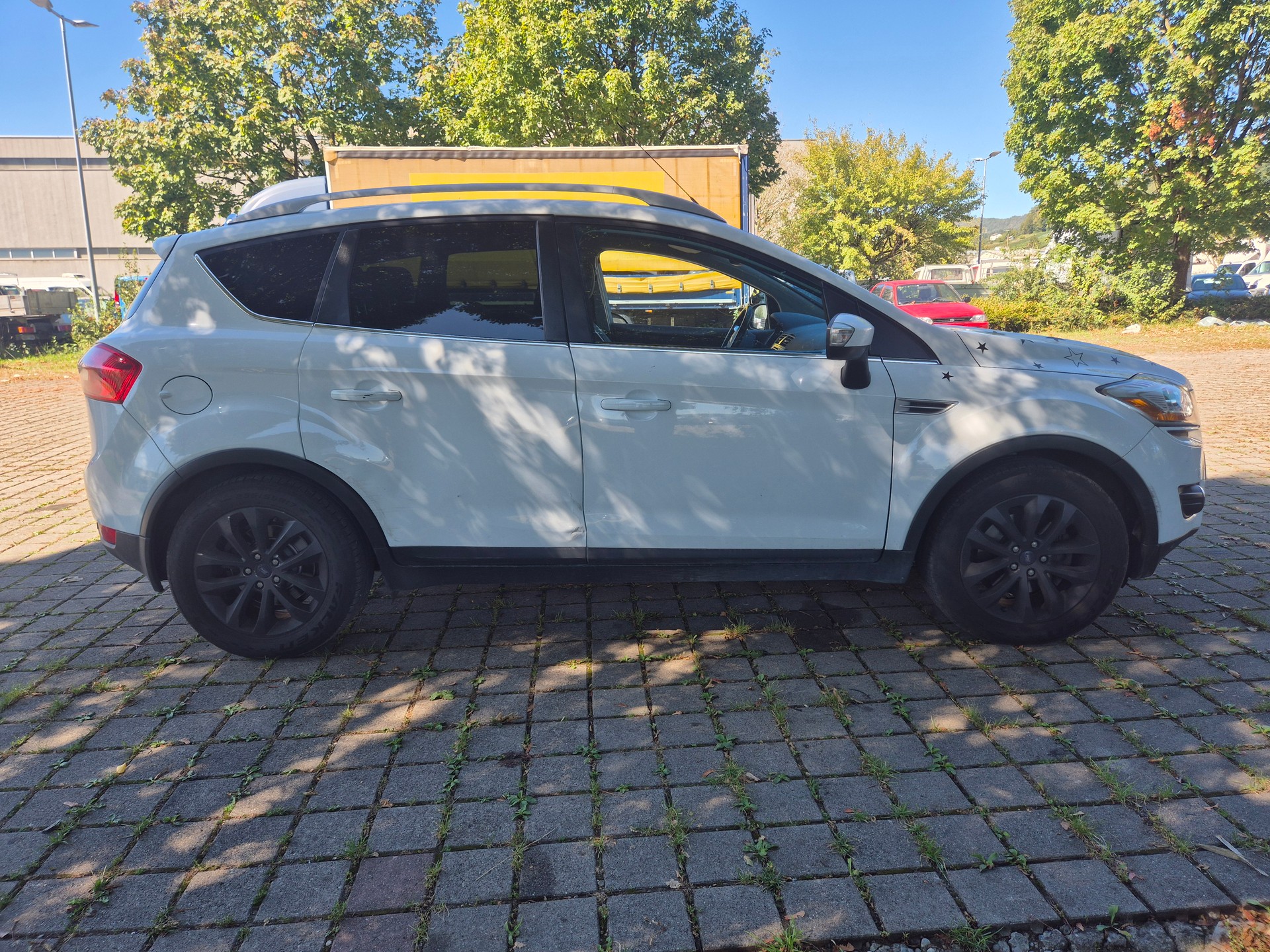 FORD Kuga 2.5 Turbo Titanium 4WD-image-3
