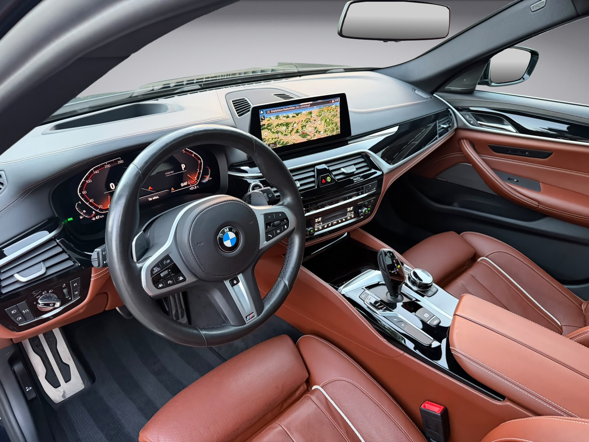 BMW 540i xDrive Touring Steptronic * M Sport Paket * Individual *-image-8
