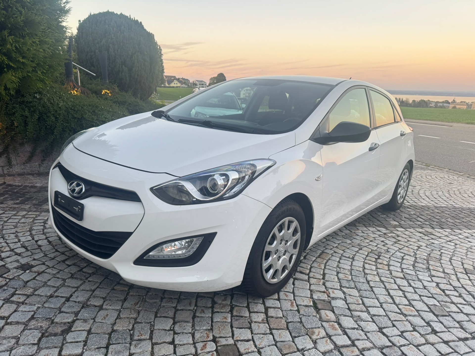 HYUNDAI i30 1.4 Comfort-image-2
