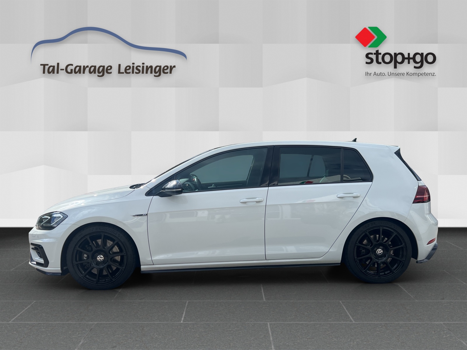 VW Golf 2.0 TSI R 4Motion-image-2