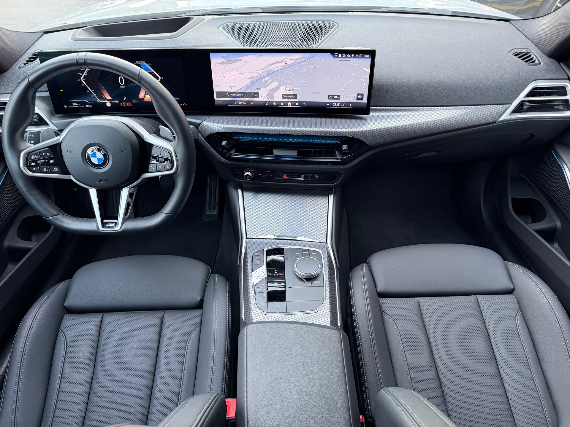 BMW 320d xDrive 48V Touring Steptronic M Sport-image-18