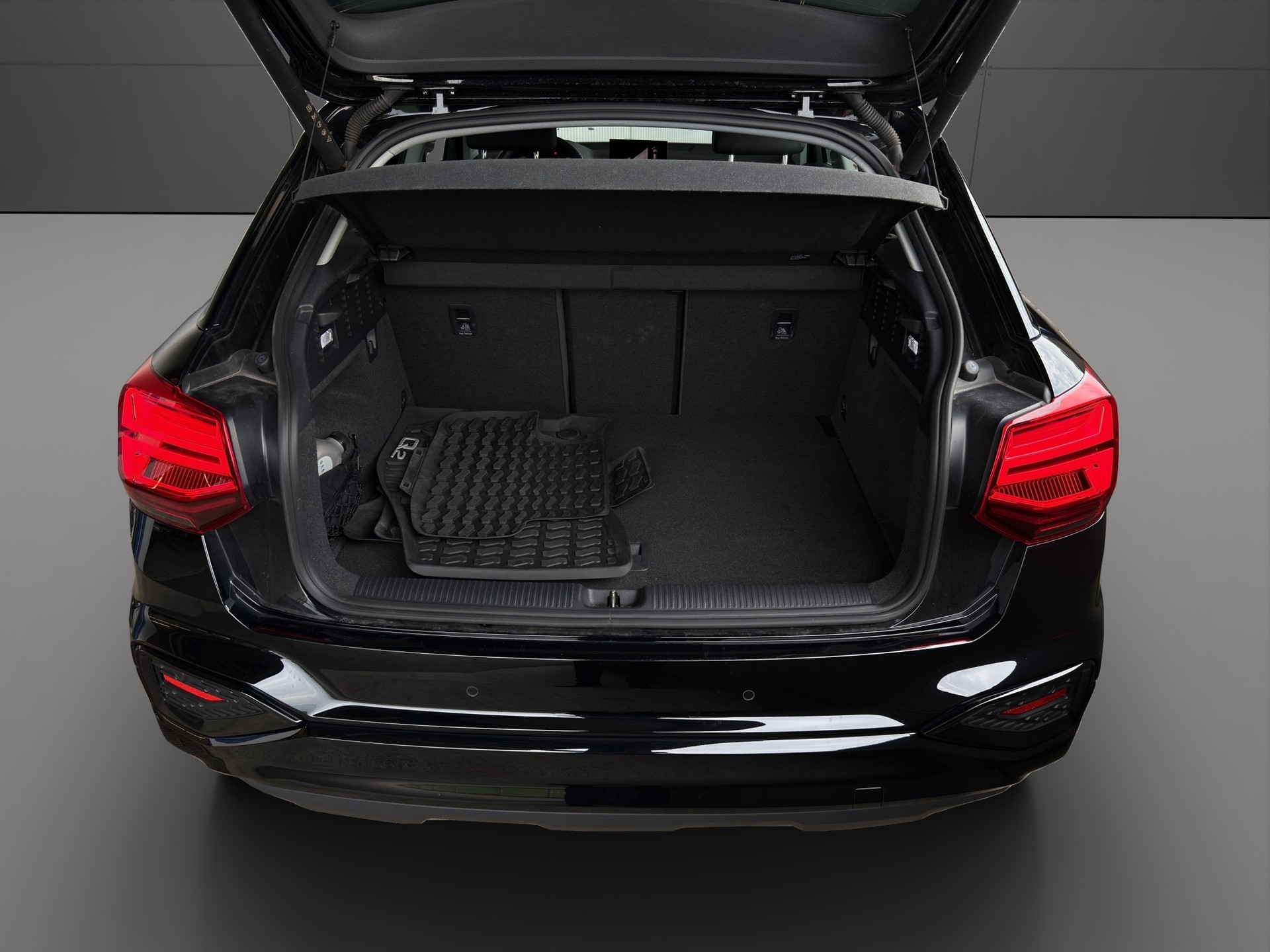 AUDI Q2 40 TFSI advanced Attraction quattro S-tronic-image-3