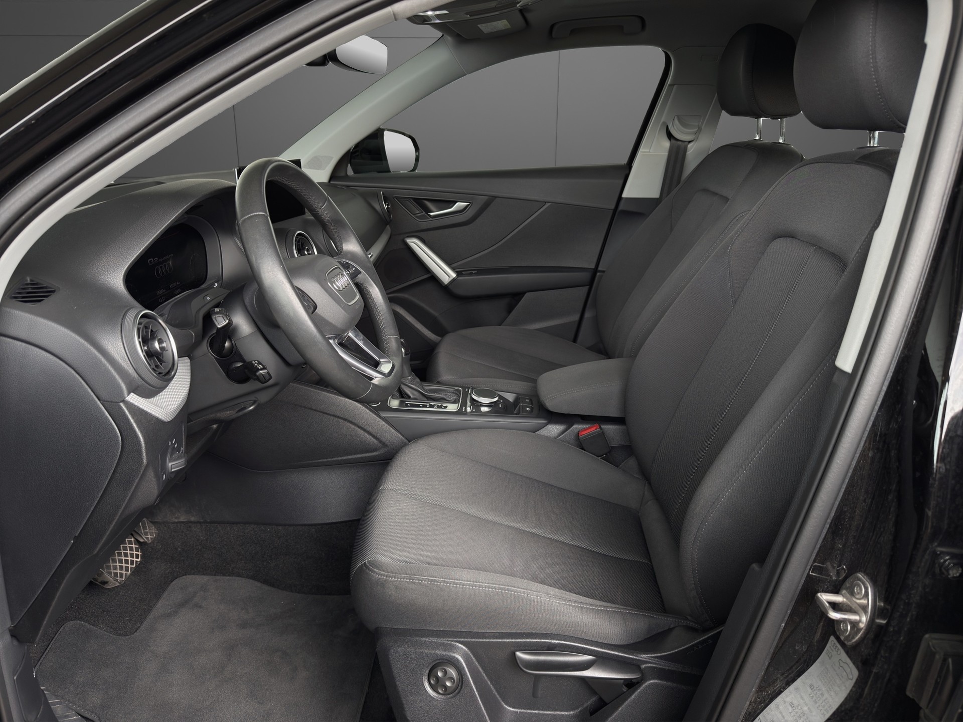 AUDI Q2 40 TFSI advanced Attraction quattro S-tronic-image-6