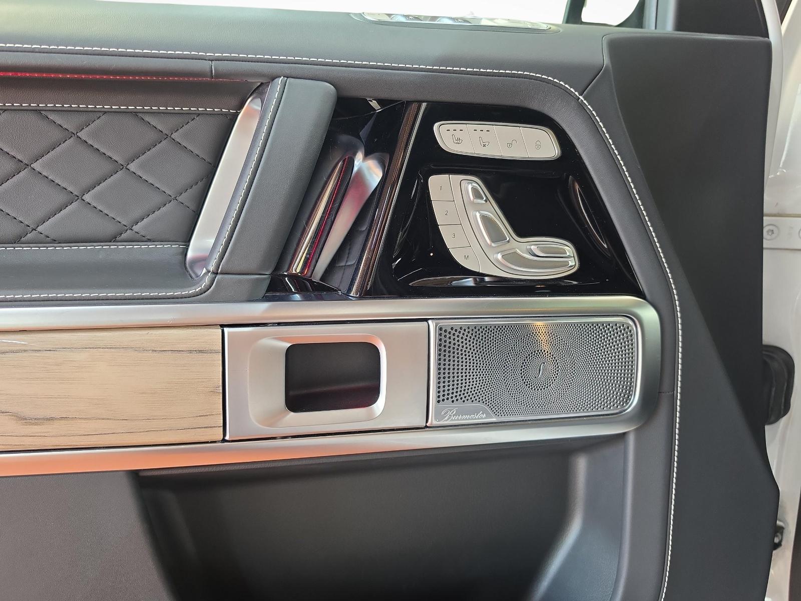 MERCEDES-BENZ G 500 4MATIC AMG Line-image-9