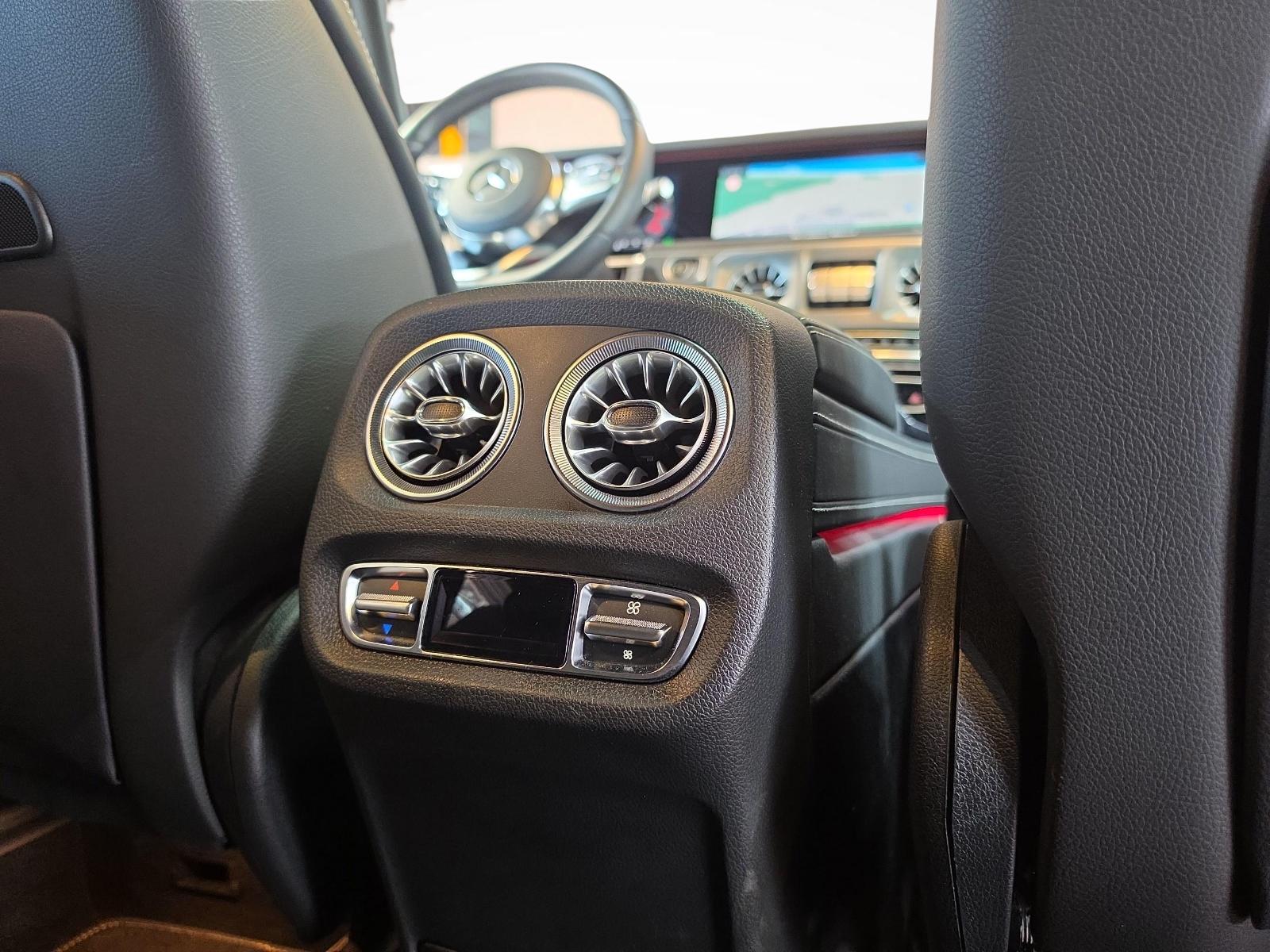 MERCEDES-BENZ G 500 4MATIC AMG Line-image-14