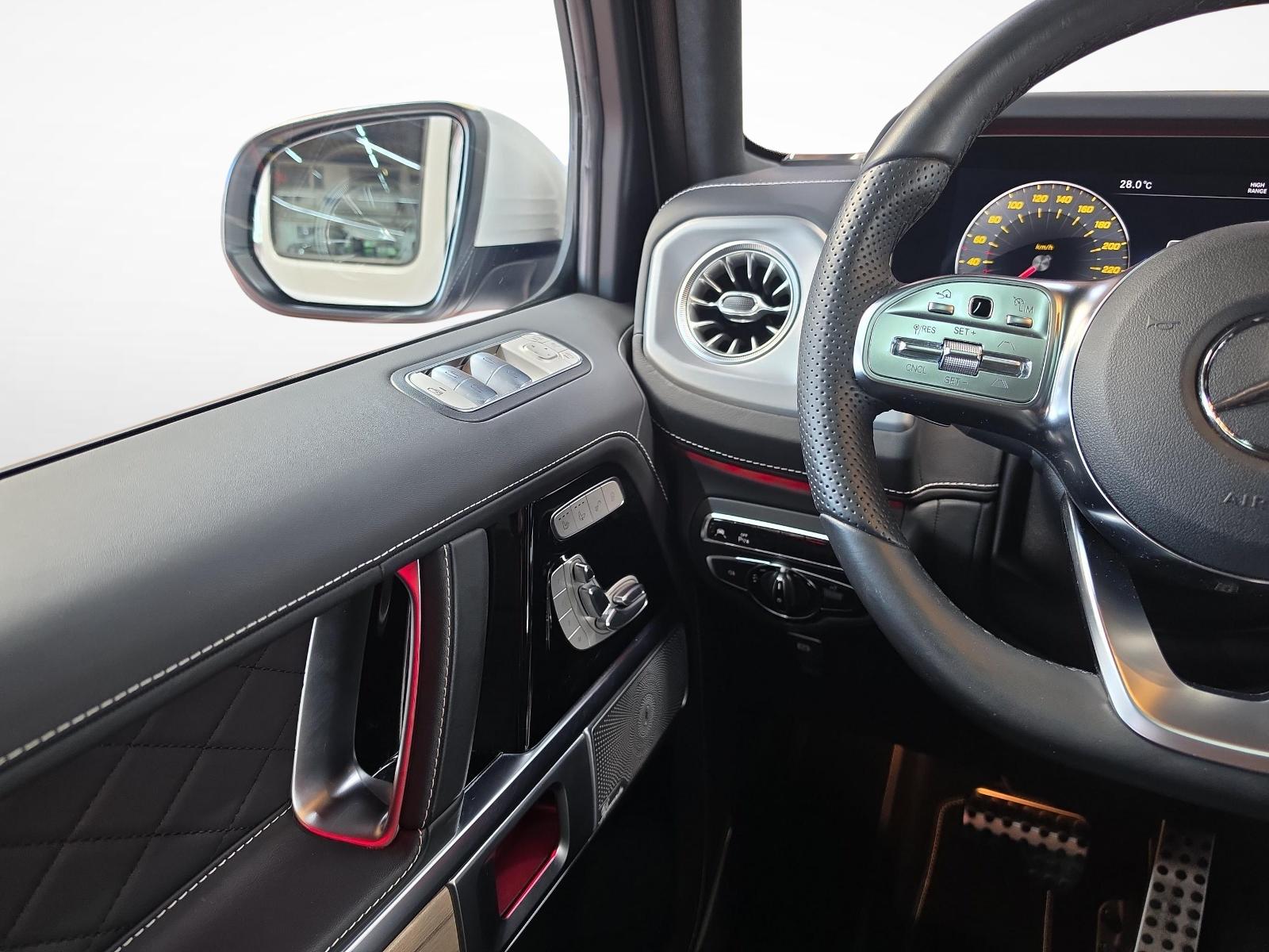 MERCEDES-BENZ G 500 4MATIC AMG Line-image-7