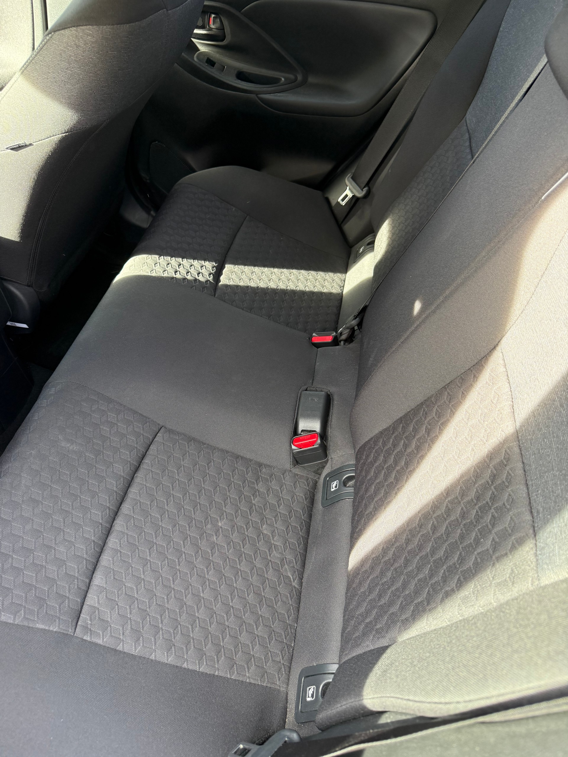 TOYOTA Yaris 1.5 Trend e-CVT-image-5