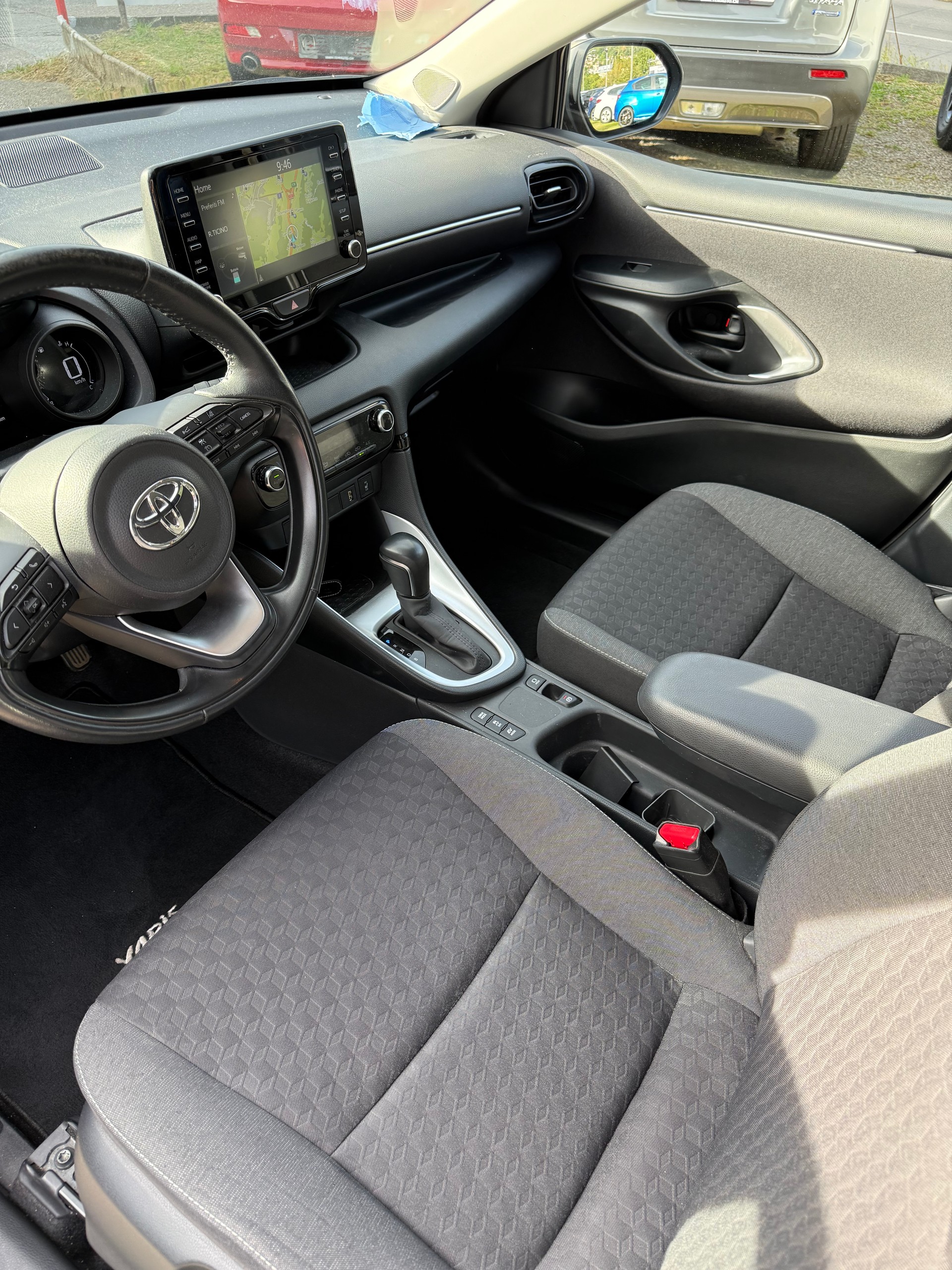 TOYOTA Yaris 1.5 Trend e-CVT-image-4