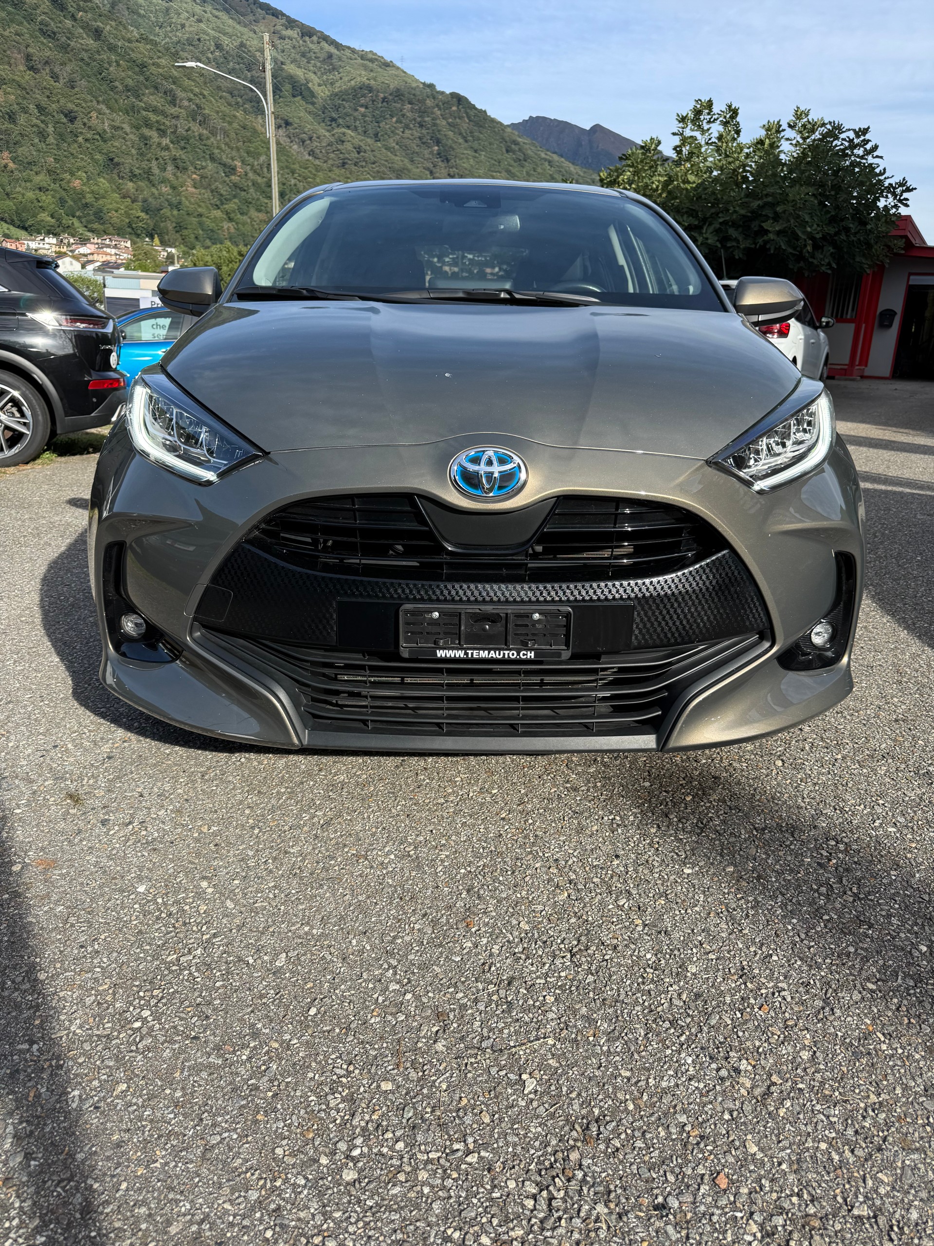 TOYOTA Yaris 1.5 Trend e-CVT-image-0