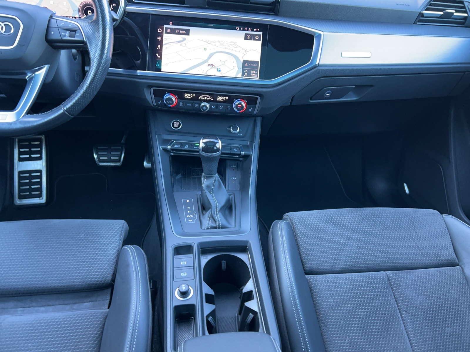 AUDI Q3 45 TFSI e S line S-tronic-image-13