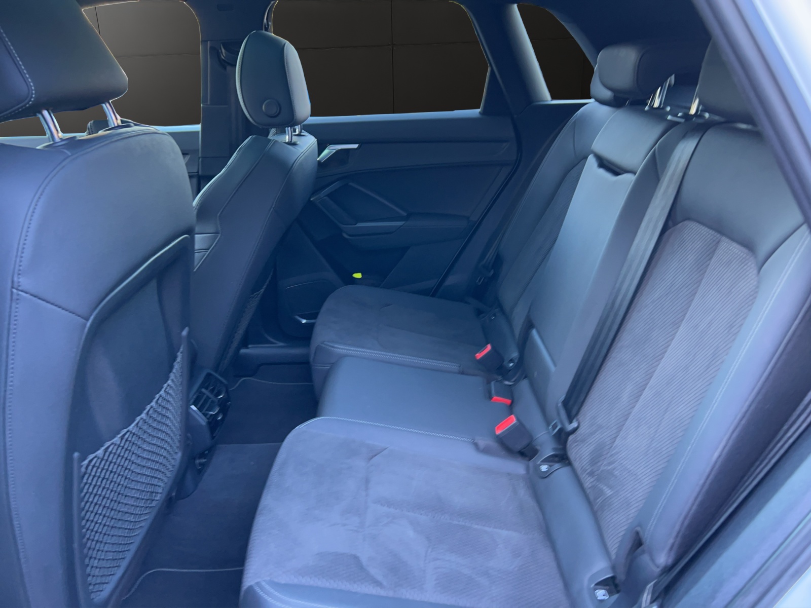 AUDI Q3 45 TFSI e S line S-tronic-image-11