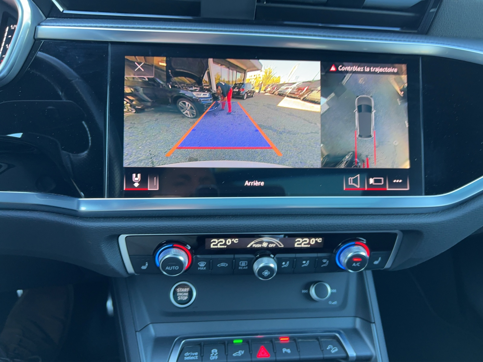 AUDI Q3 45 TFSI e S line S-tronic-image-14